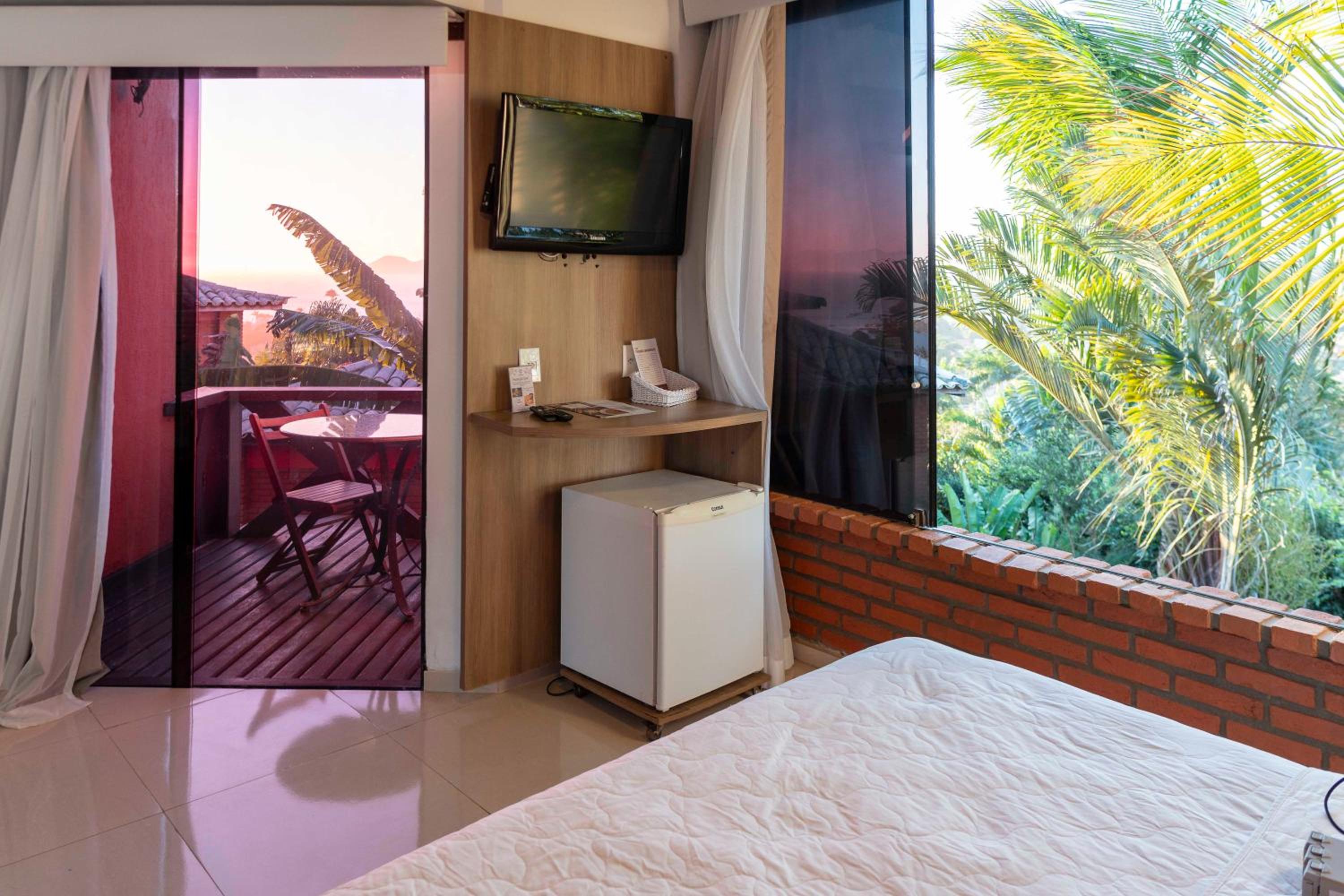 Standard Suite with Garden View - Photo 8