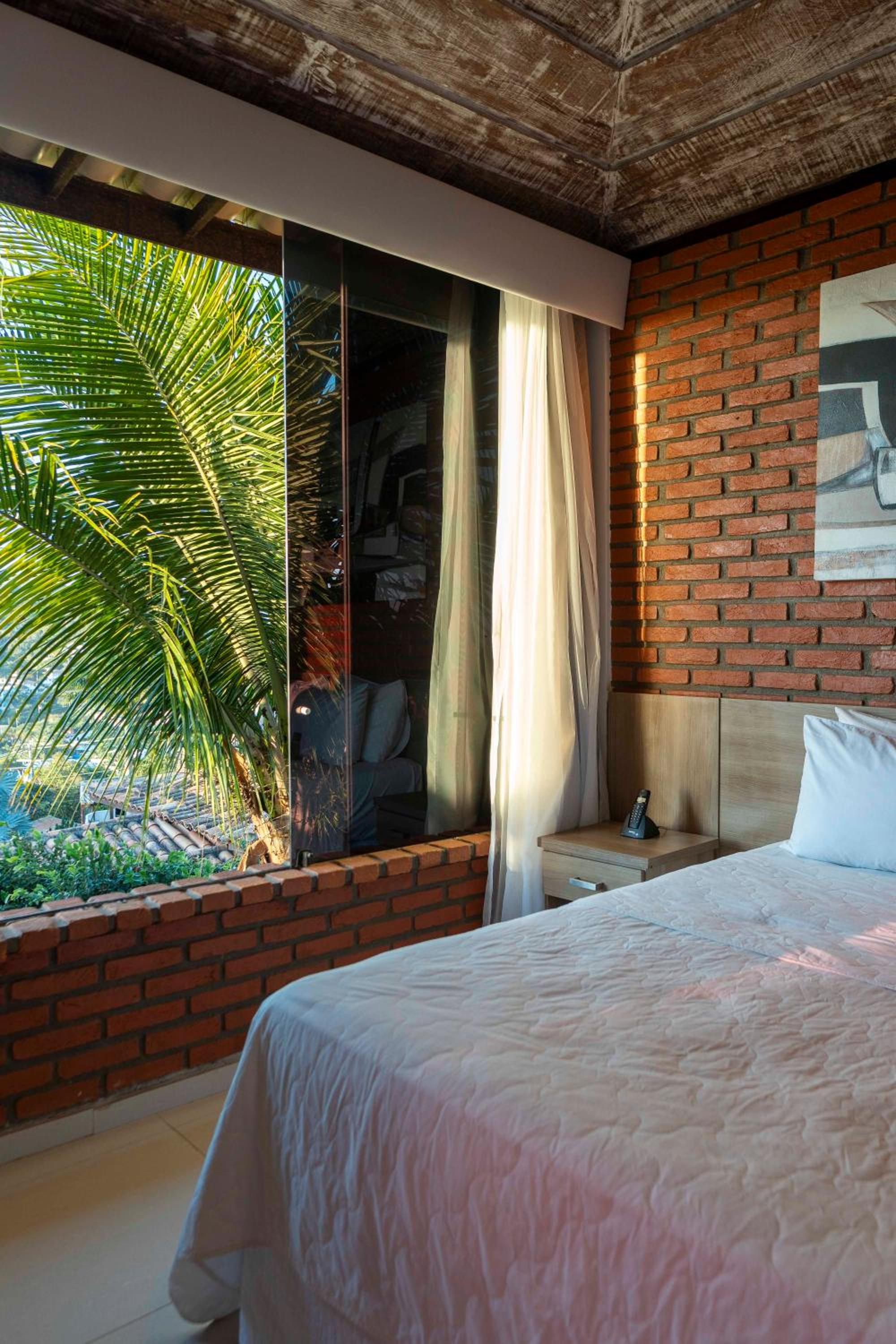 Standard Suite with Garden View - Photo 10