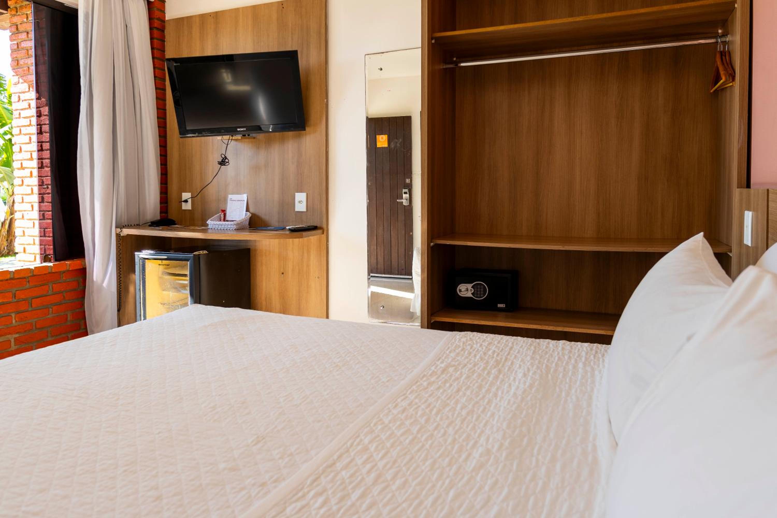 Standard Suite with Garden View - Photo 5