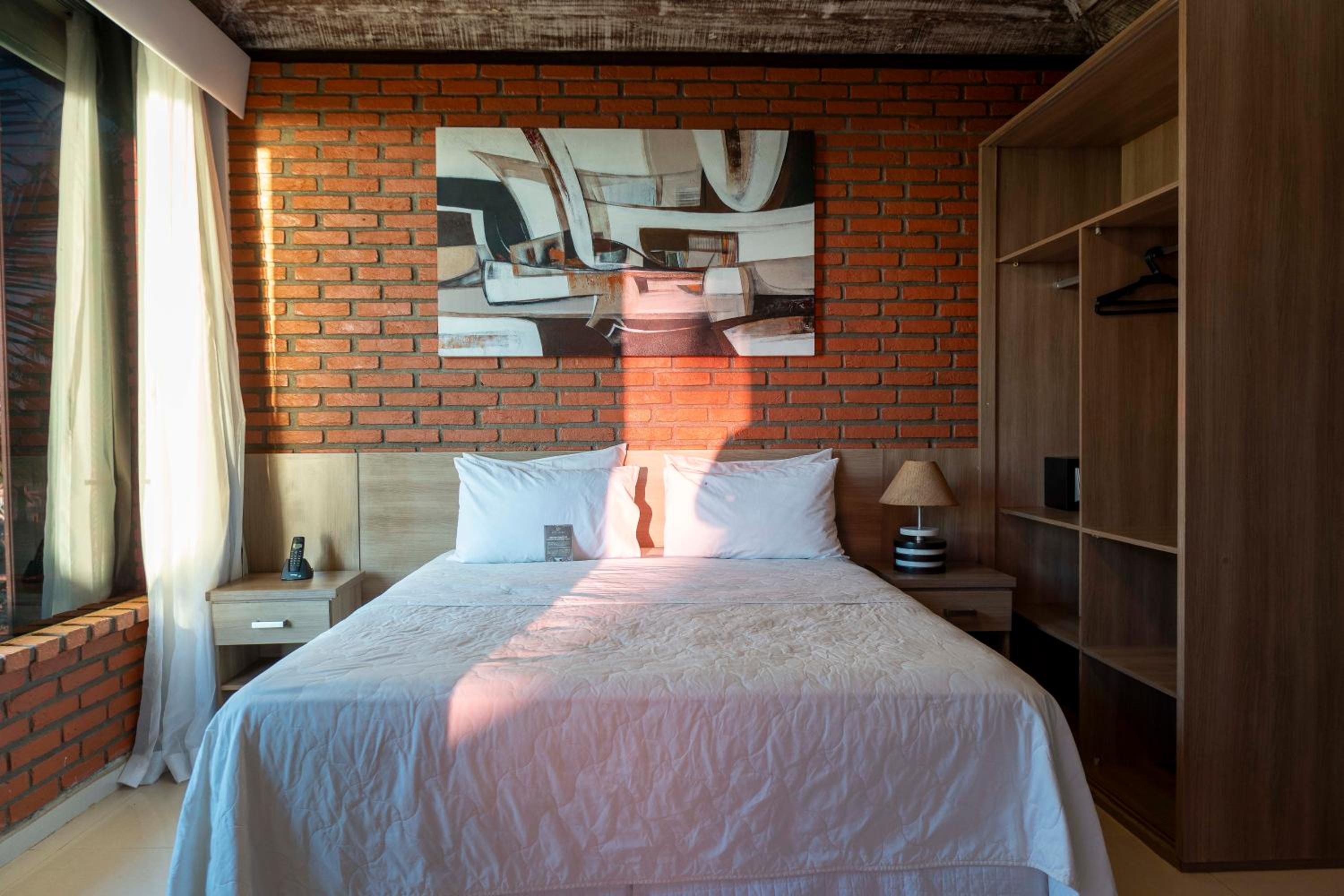 Standard Suite with Garden View - Photo 11