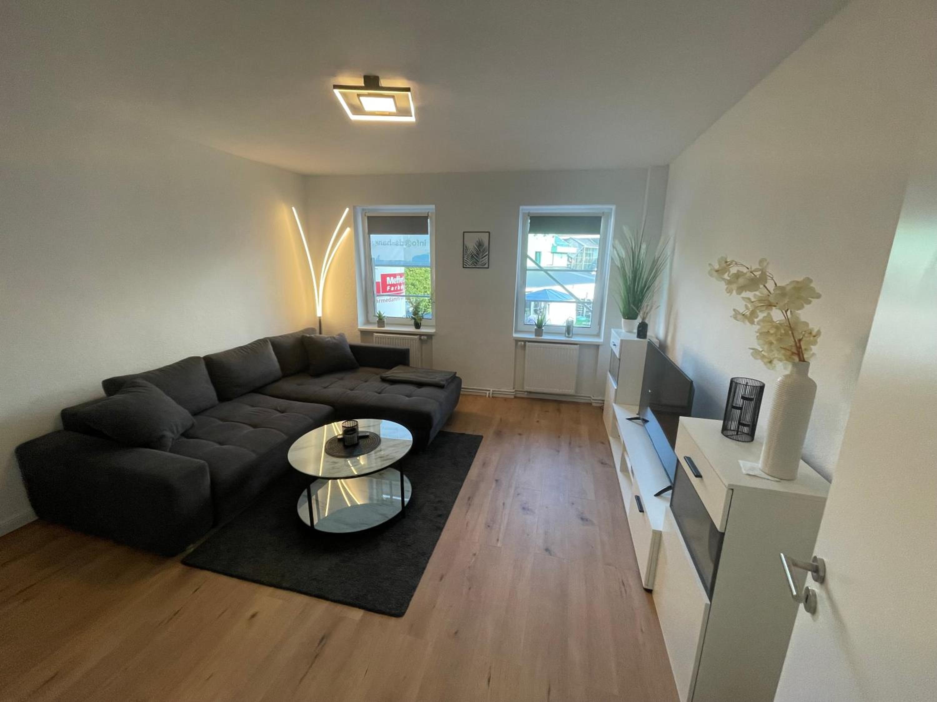 One-Bedroom Apartment photo 1