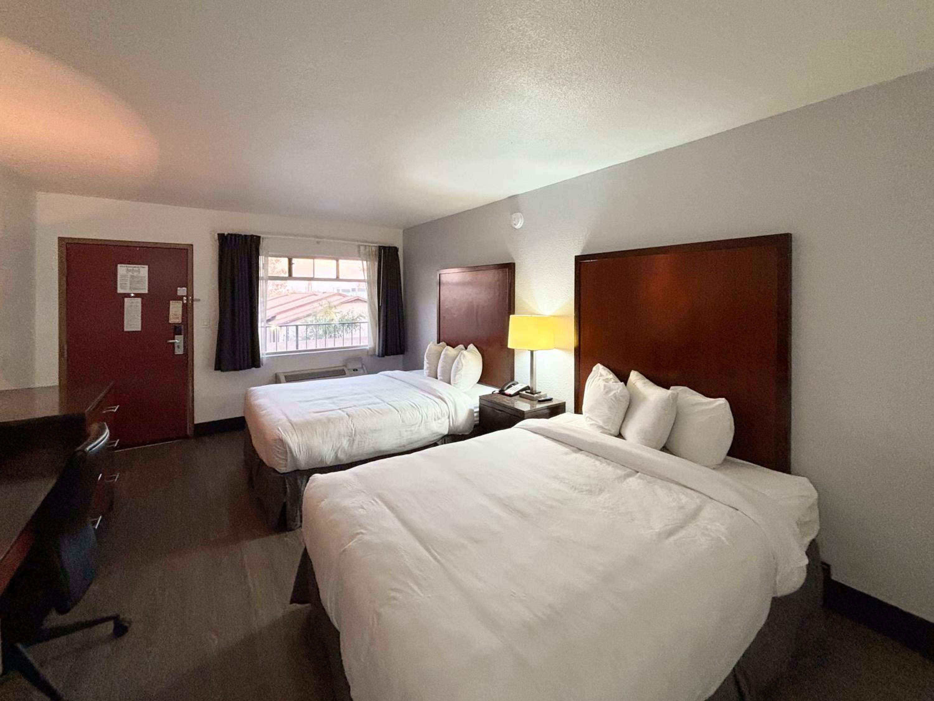 Deluxe Double Room photo 2
