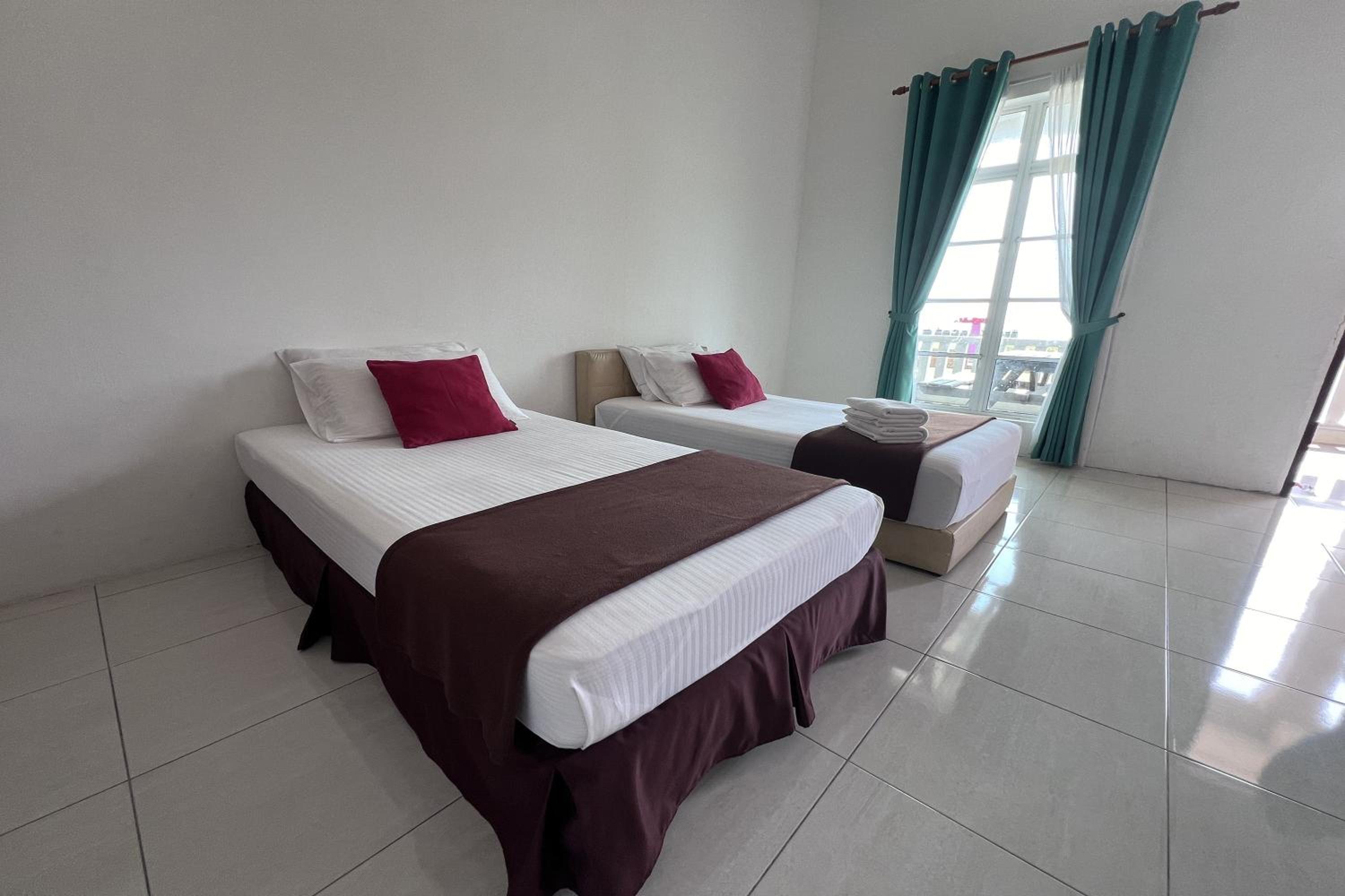 Deluxe Twin Room - Photo 1