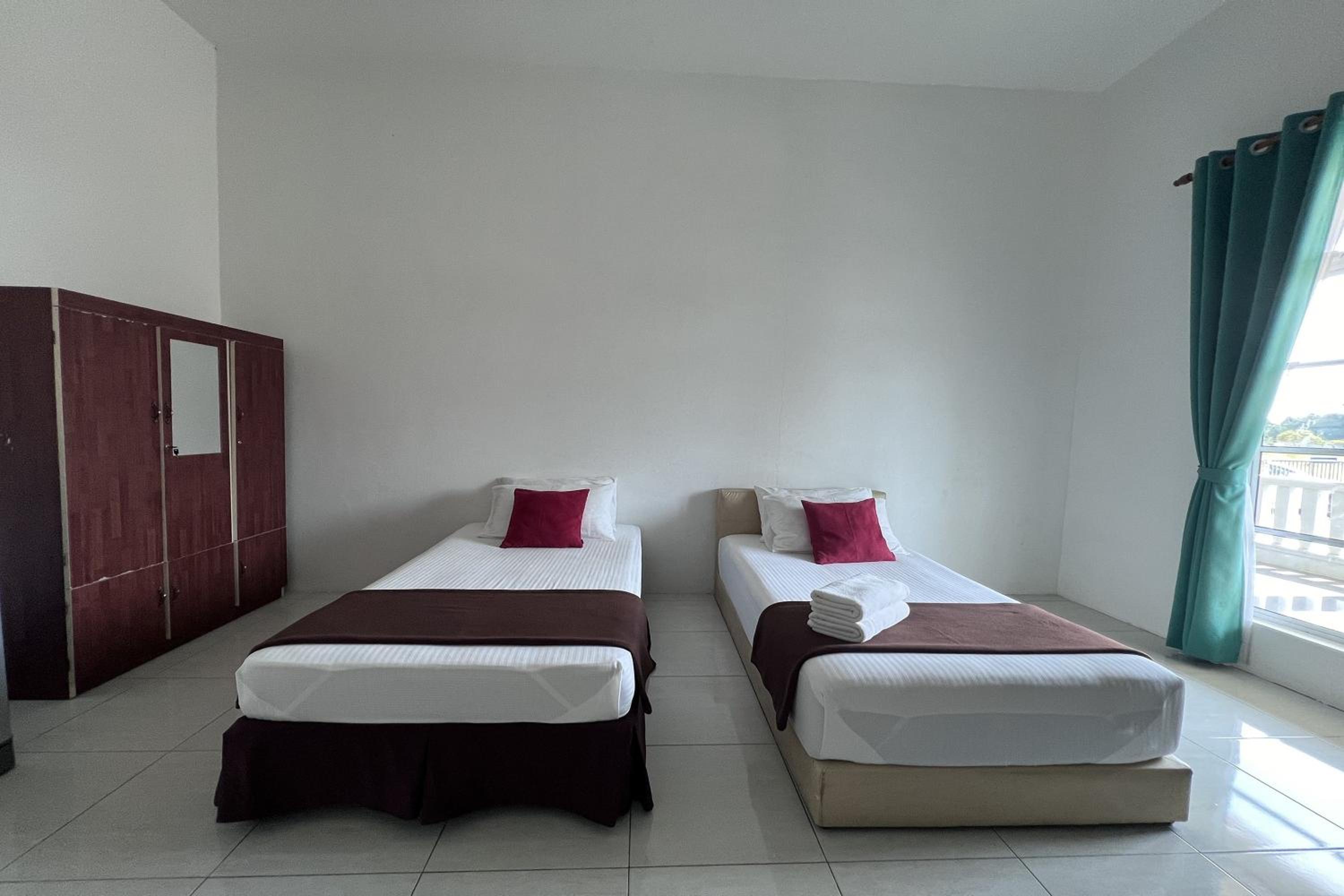 Deluxe Twin Room - Photo 3