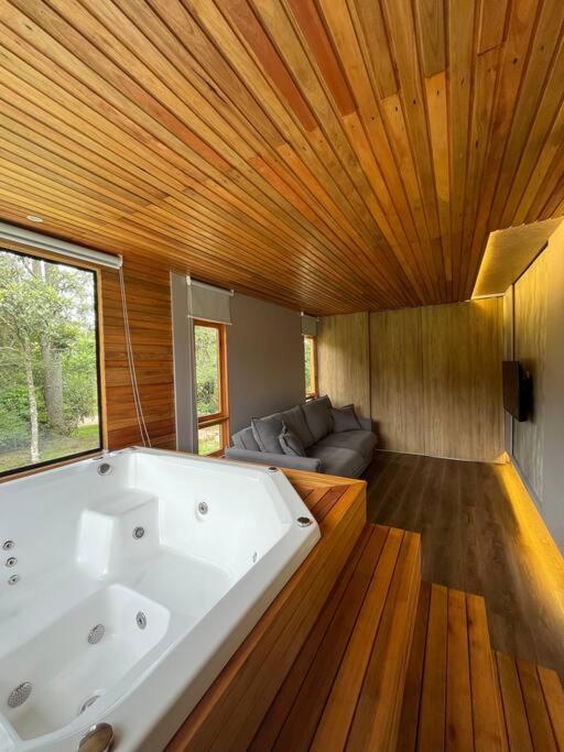 Three-Bedroom House photo 3