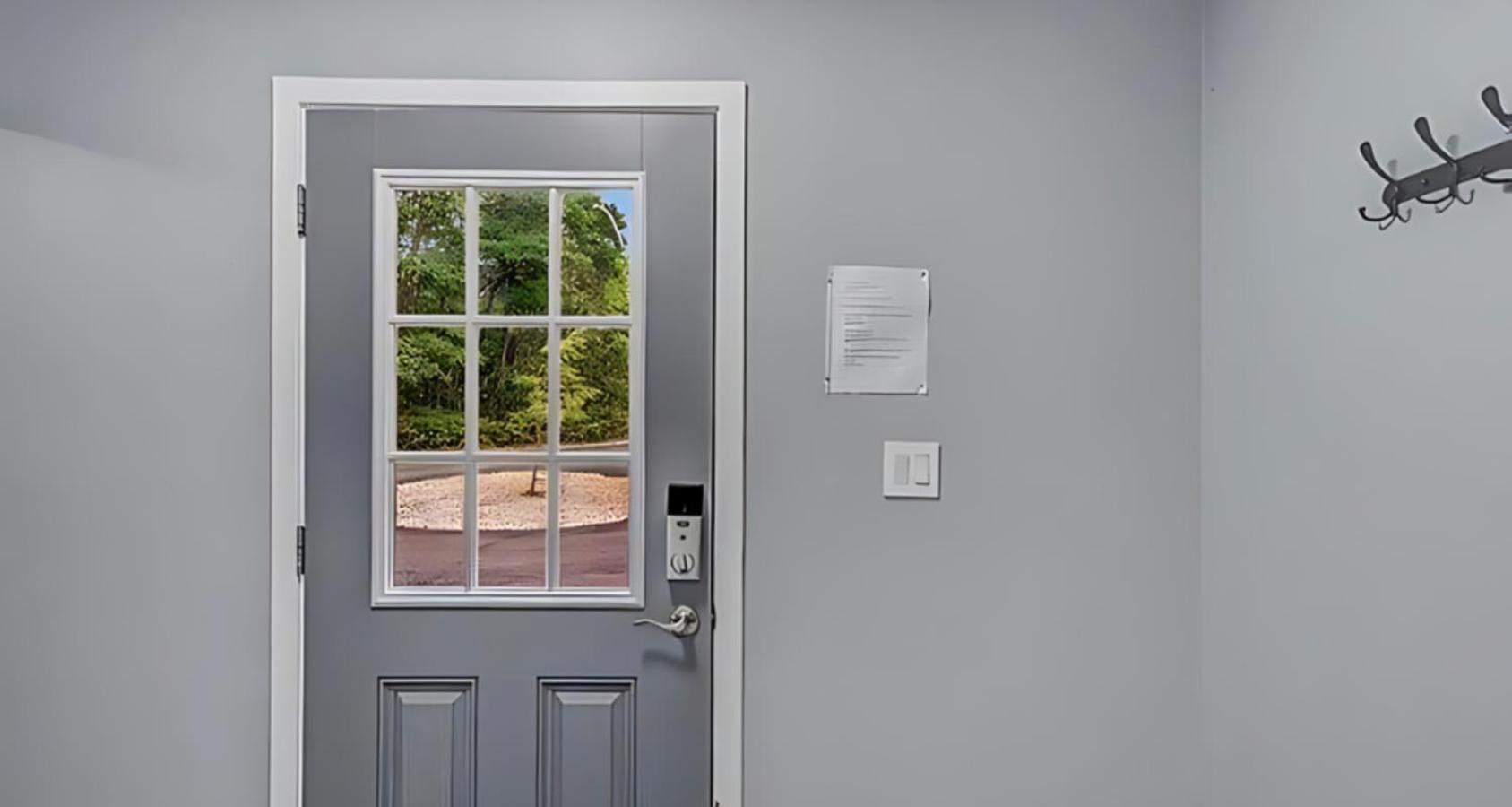 Three-Bedroom House photo 1