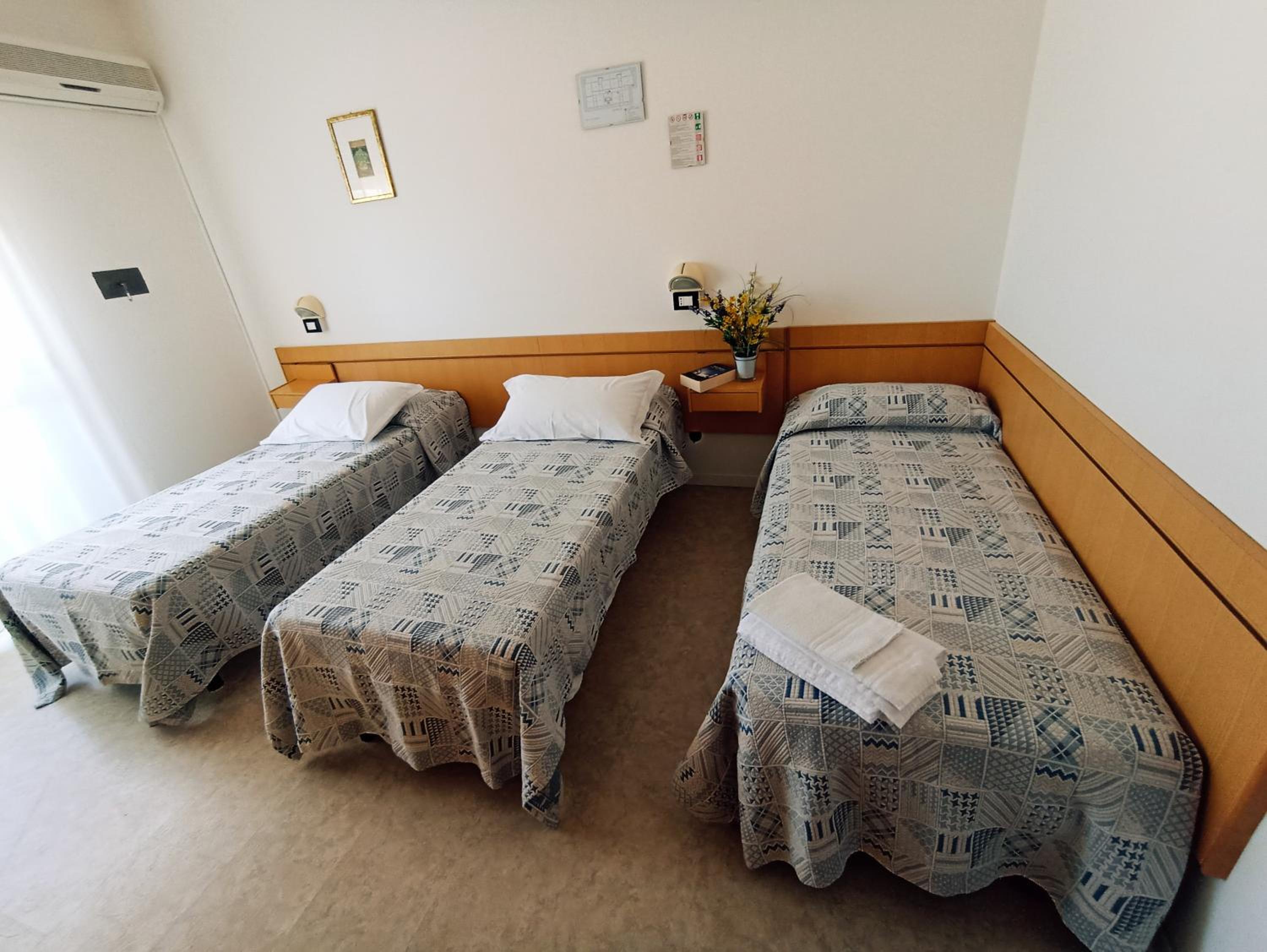 Comfort Triple Room