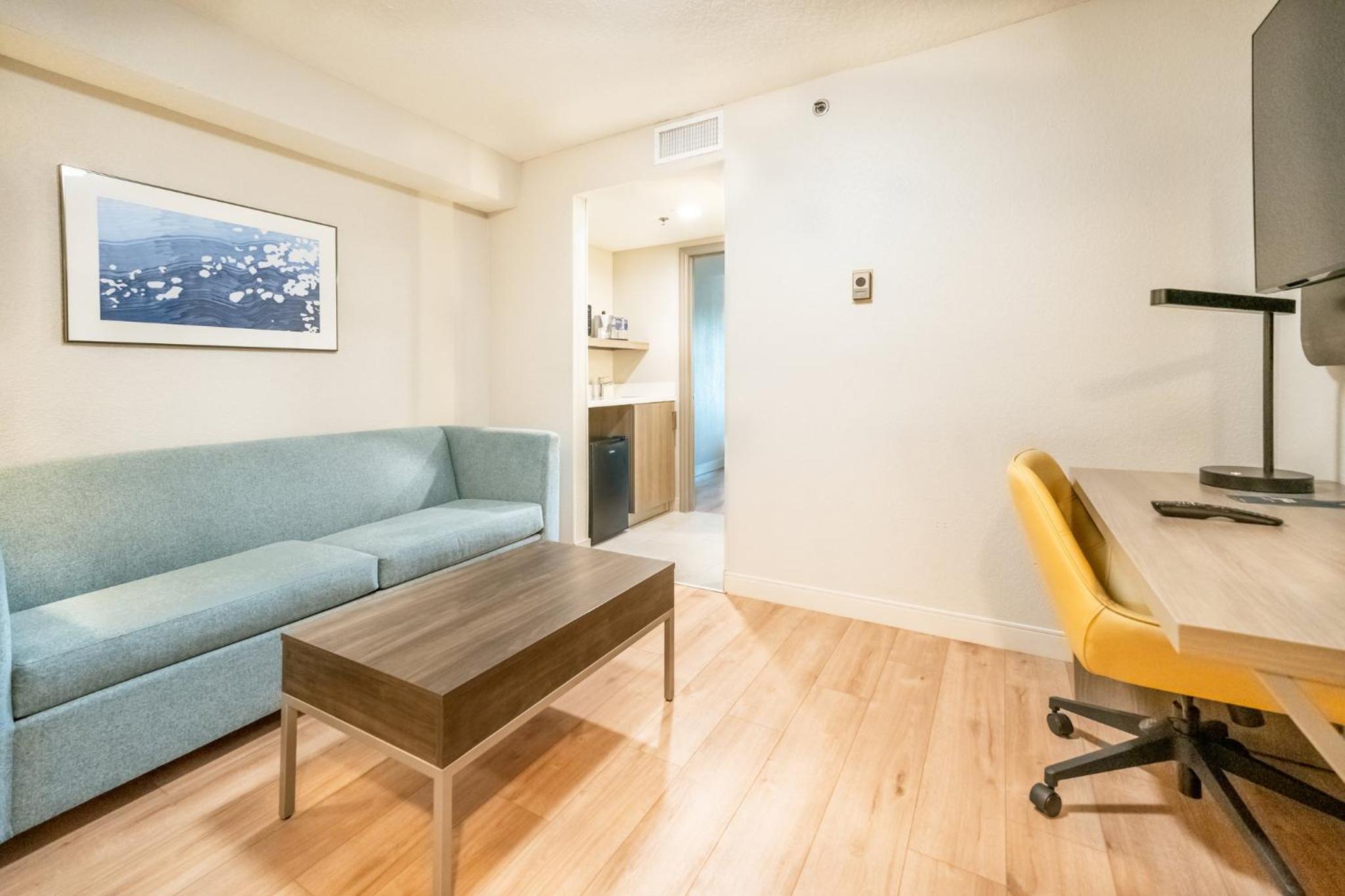 One-Bedroom Suite with Sofa Bed - Photo 1