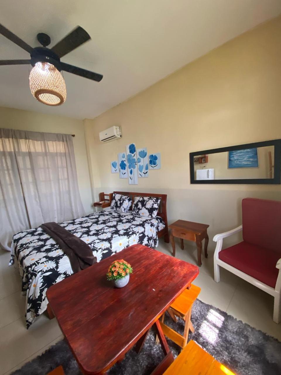 Deluxe Room (2 Adults + 1 Child) photo 3