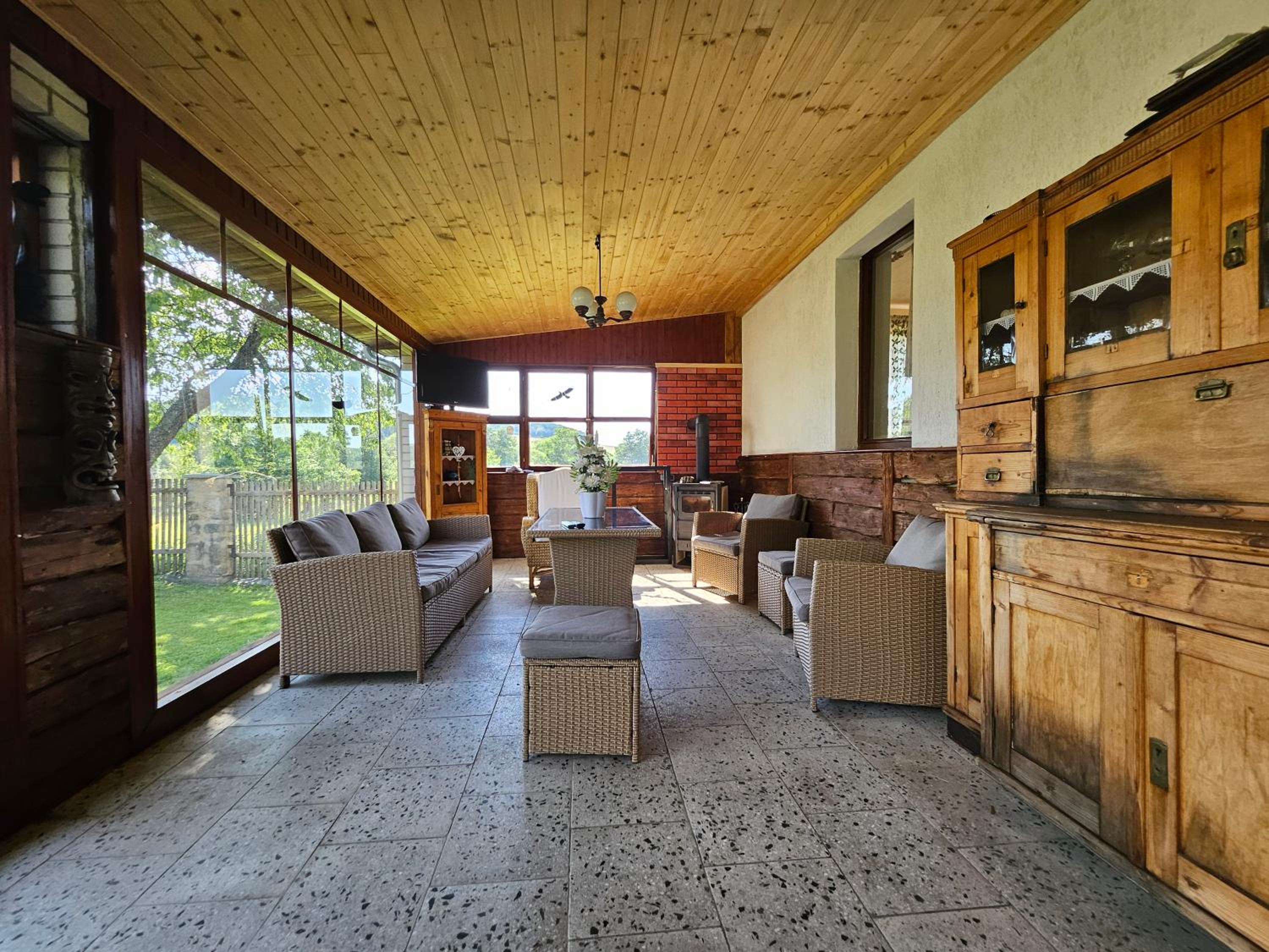 Three-Bedroom House photo 3
