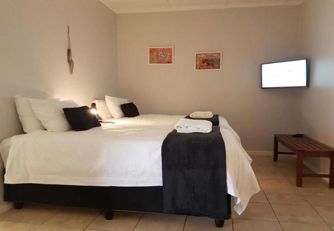 Standard Twin Room - Photo 1