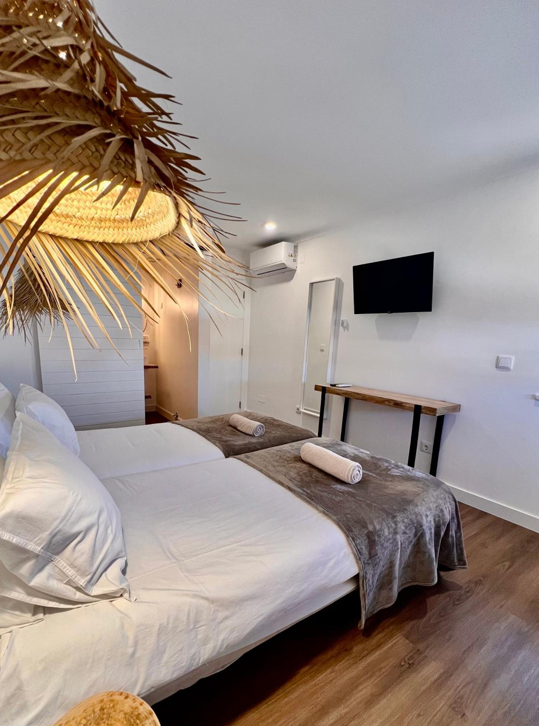 Twin Room with Private Bathroom