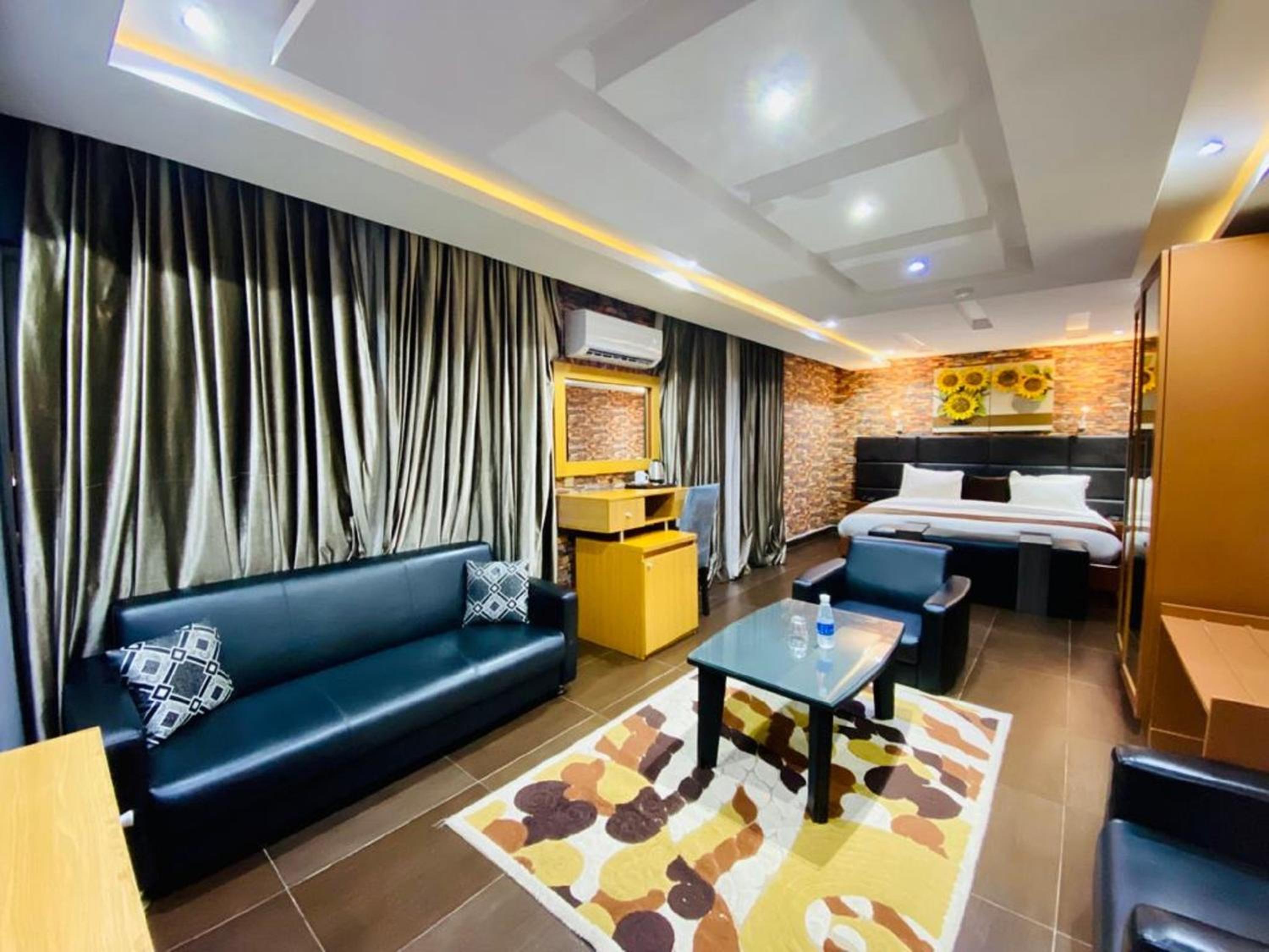 Deluxe Double Room - Photo 3