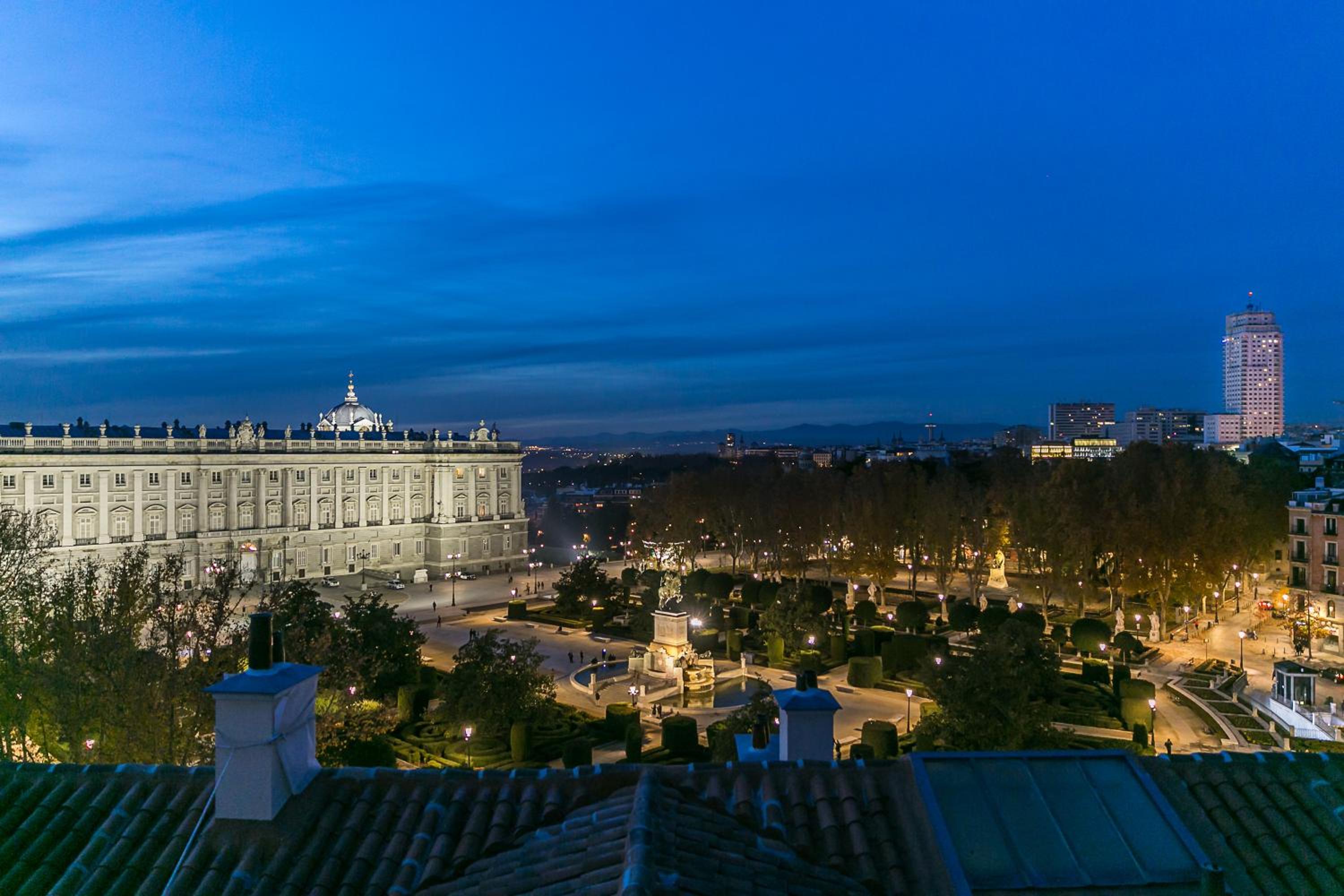 Premium Double Room with City View photo 3