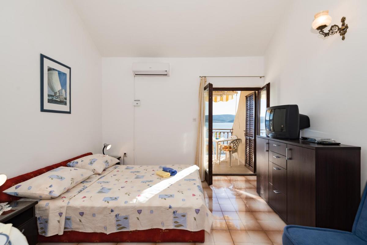Studio with Sea View photo 1