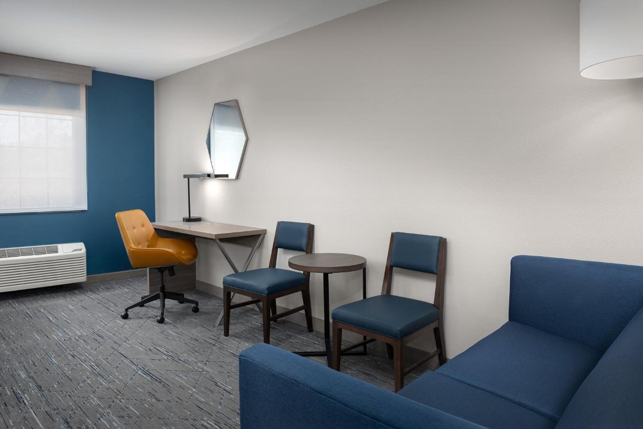 King Suite - Photo 6