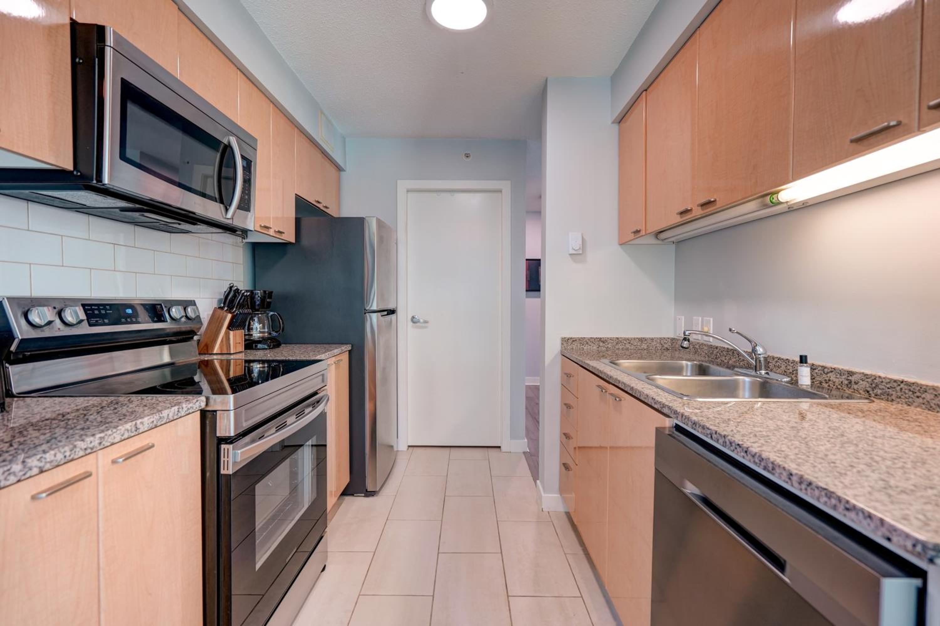 Two-Bedroom Apartment With Water View photo 3