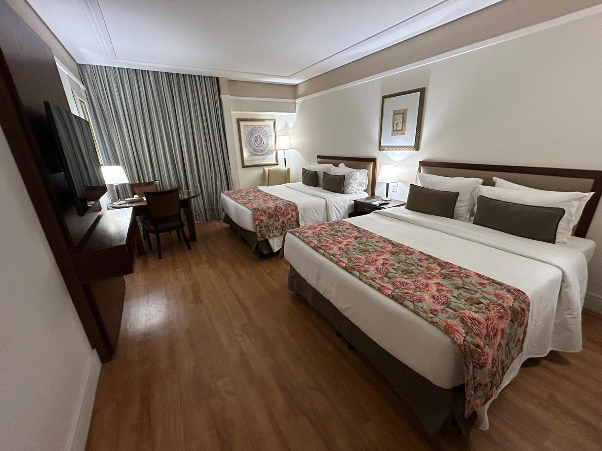Deluxe Family Room