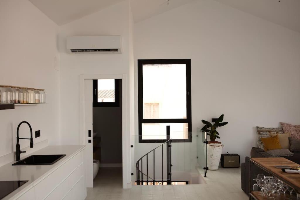 Two-Bedroom House photo 3