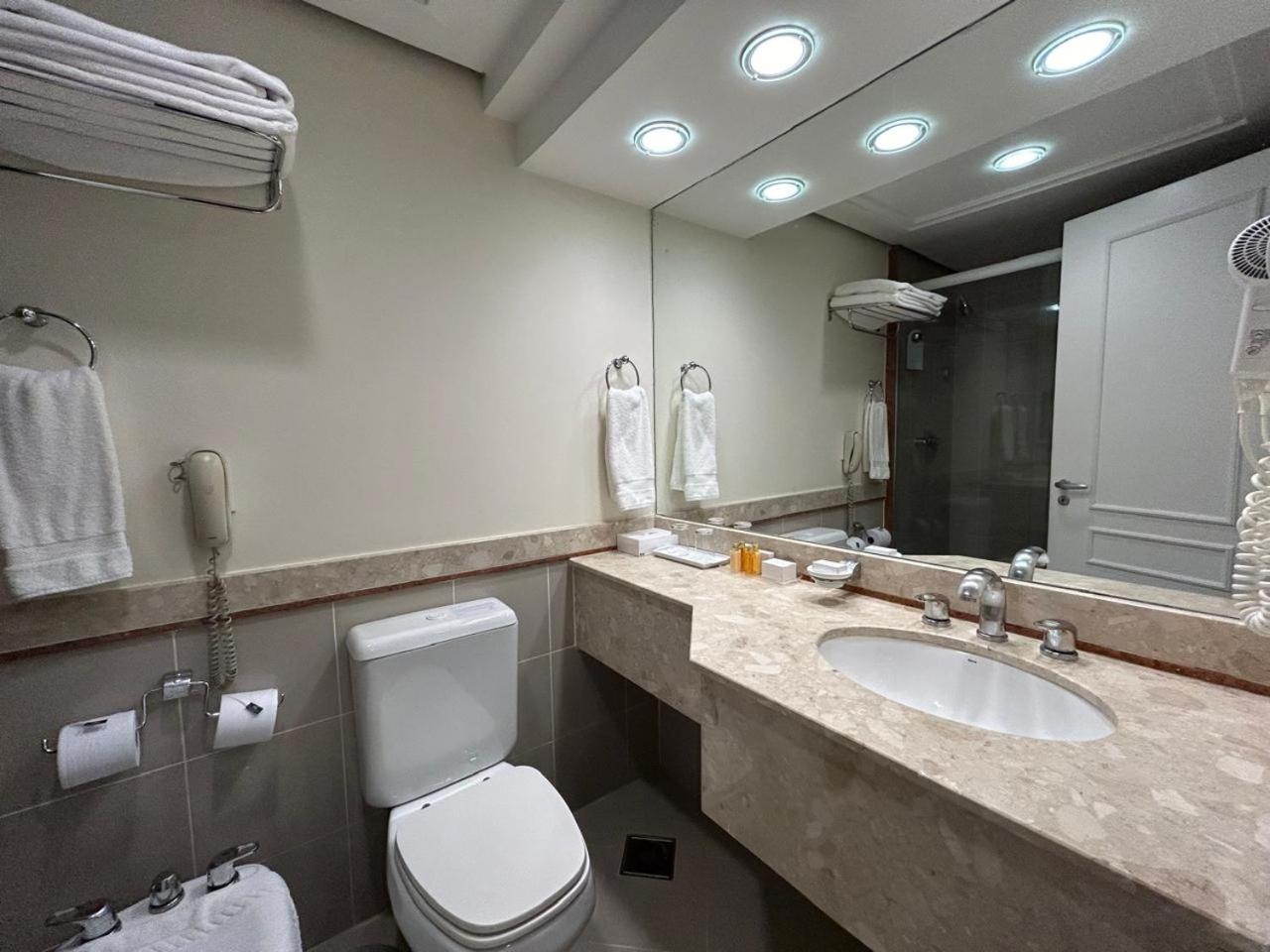 Deluxe Twin Room photo 3