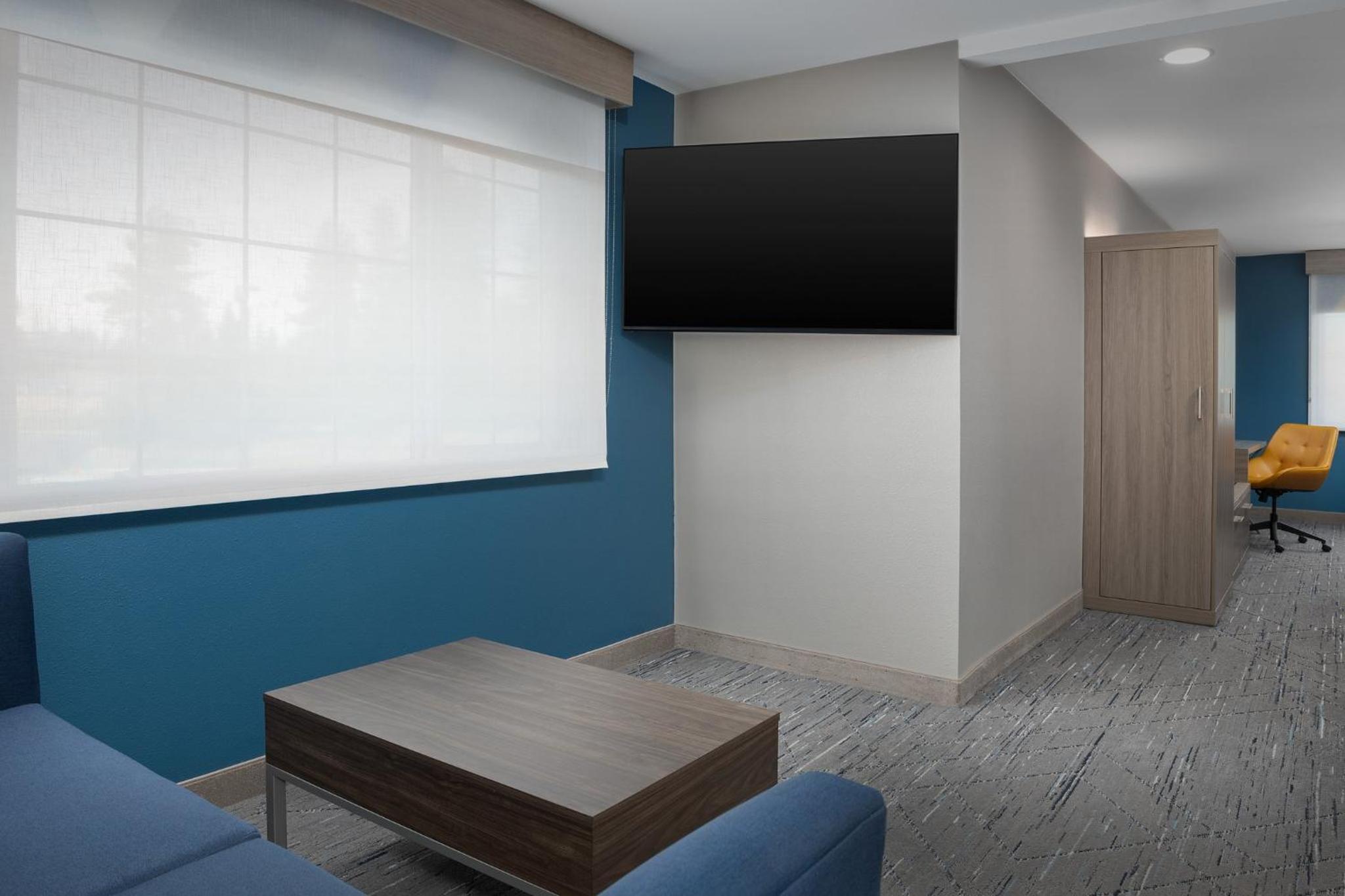 King Suite - Photo 2