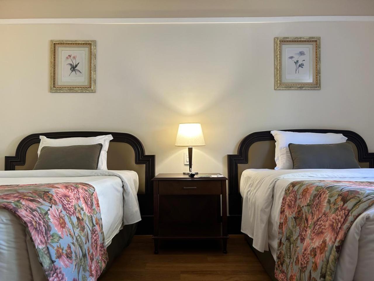 Deluxe Twin Room photo 2