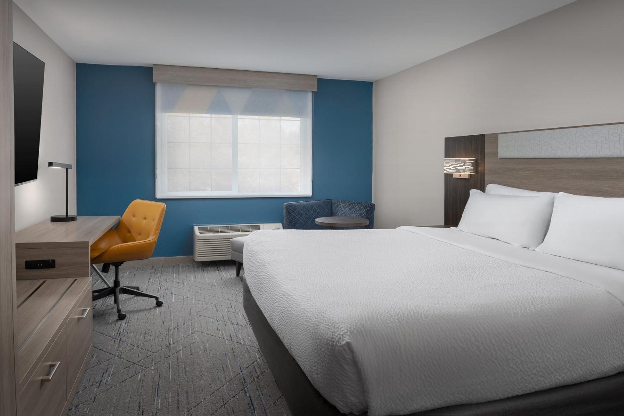 King Suite - Photo 3