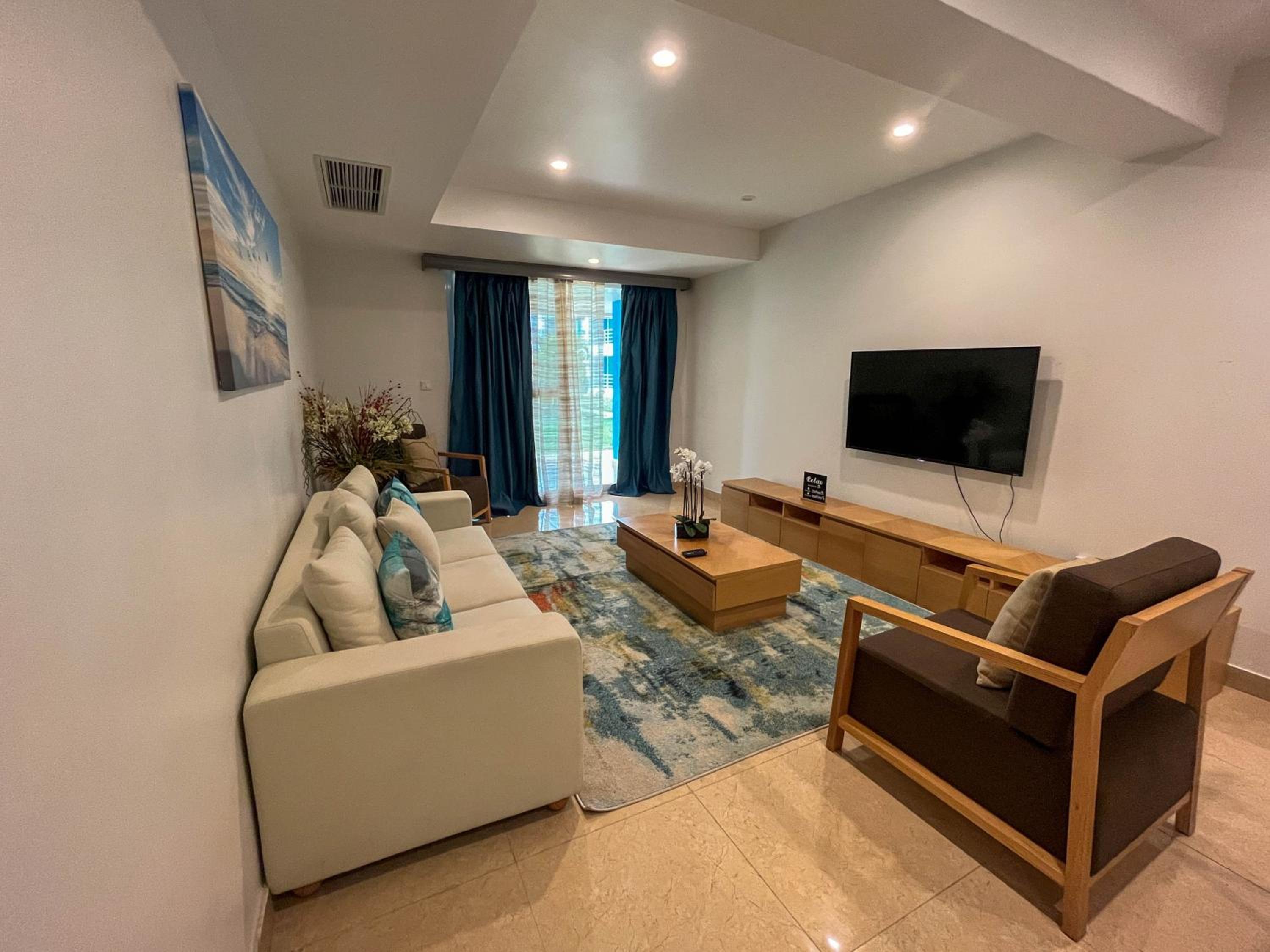 Three-Bedroom Villa photo 2