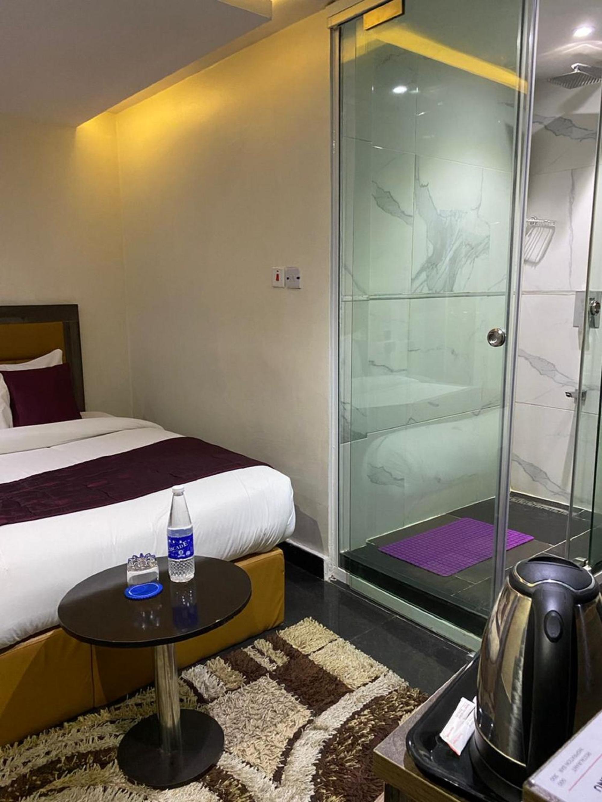 Superior King Room - Photo 2