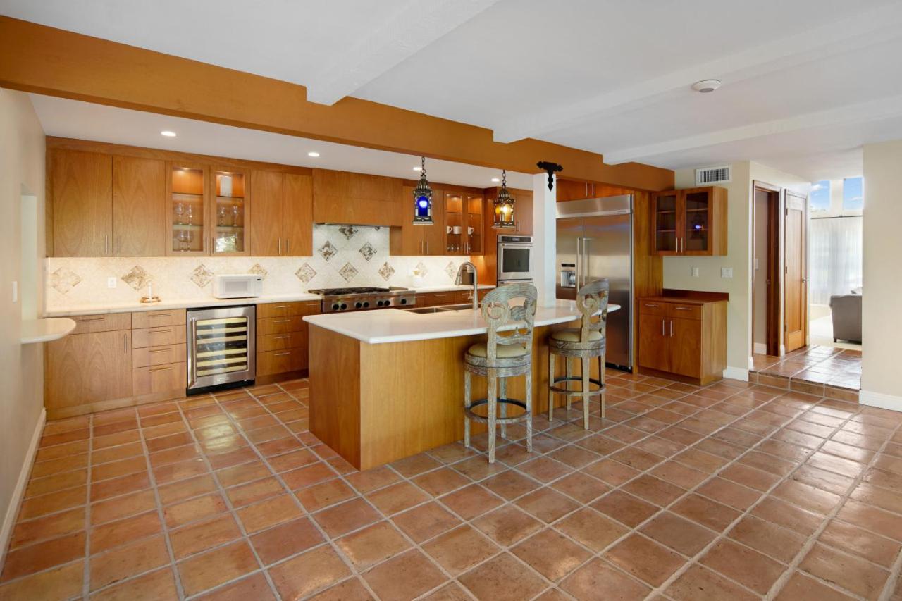 Four-Bedroom House photo 2
