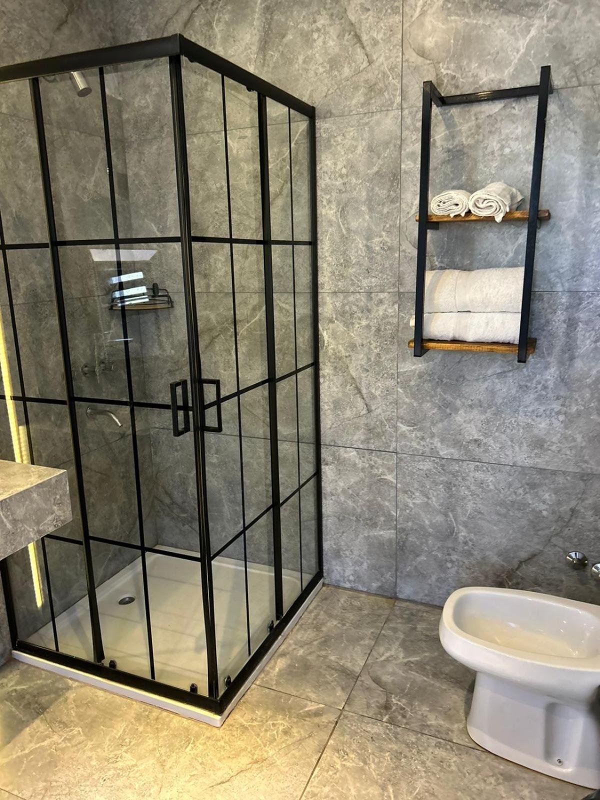Studio With Spa Bath photo 2