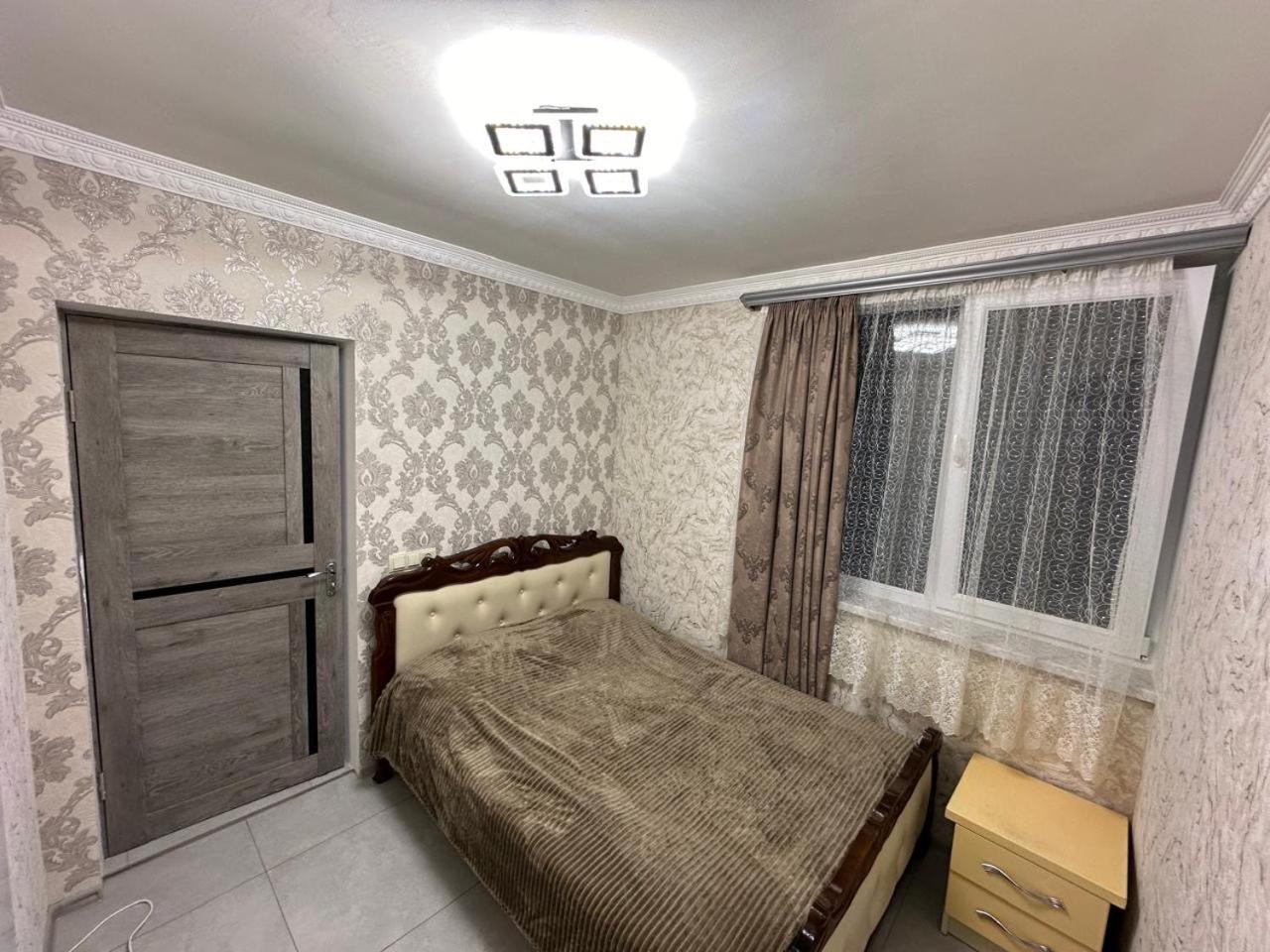 One-Bedroom House photo 1