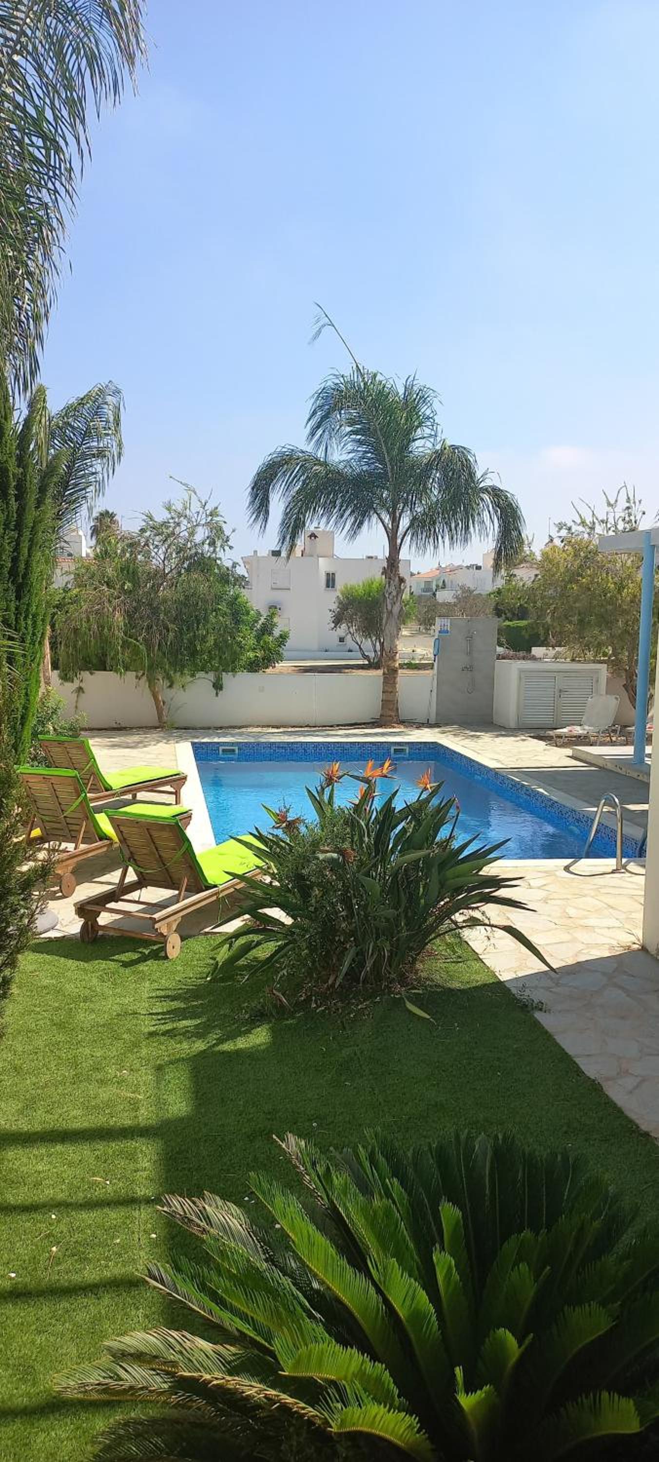 Three-Bedroom Villa photo 1