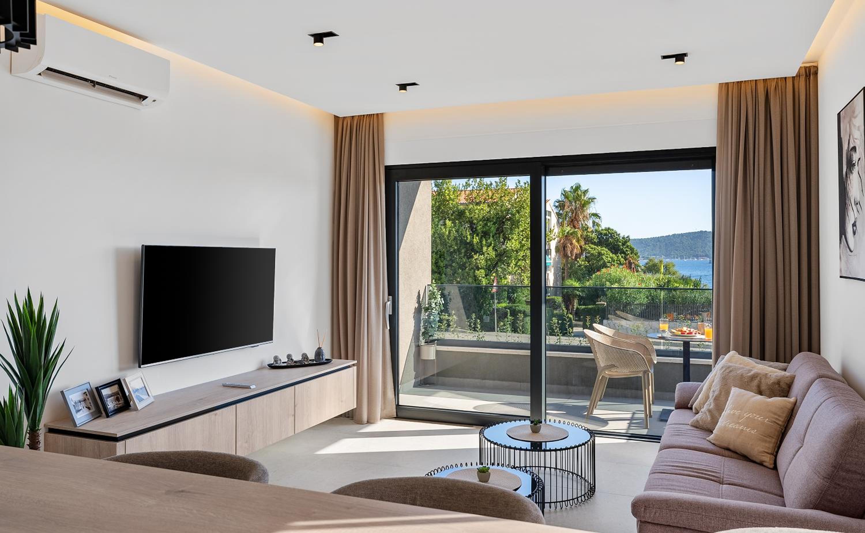 Two-Bedroom Deluxe Apartment