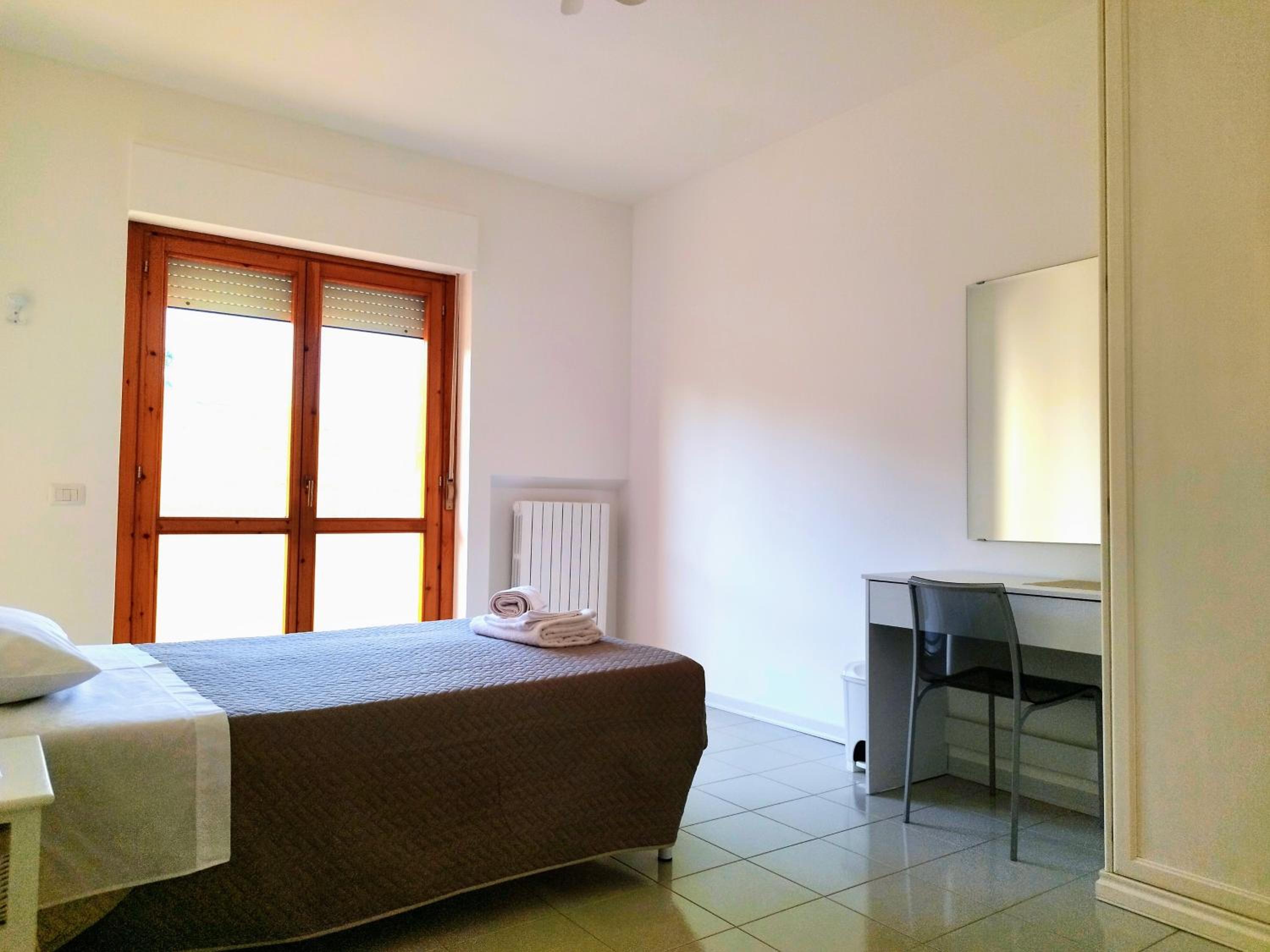 Single Room photo 3