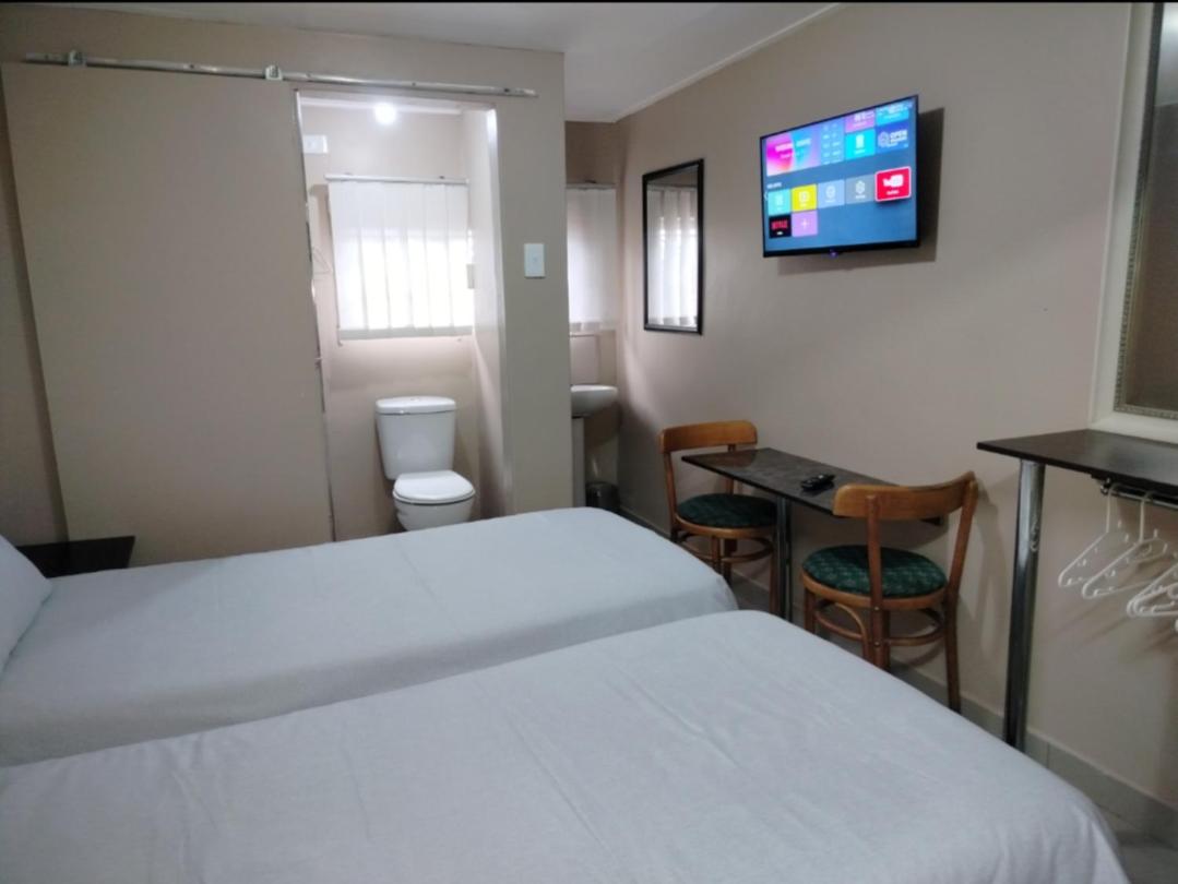 Twin Room with Private Bathroom