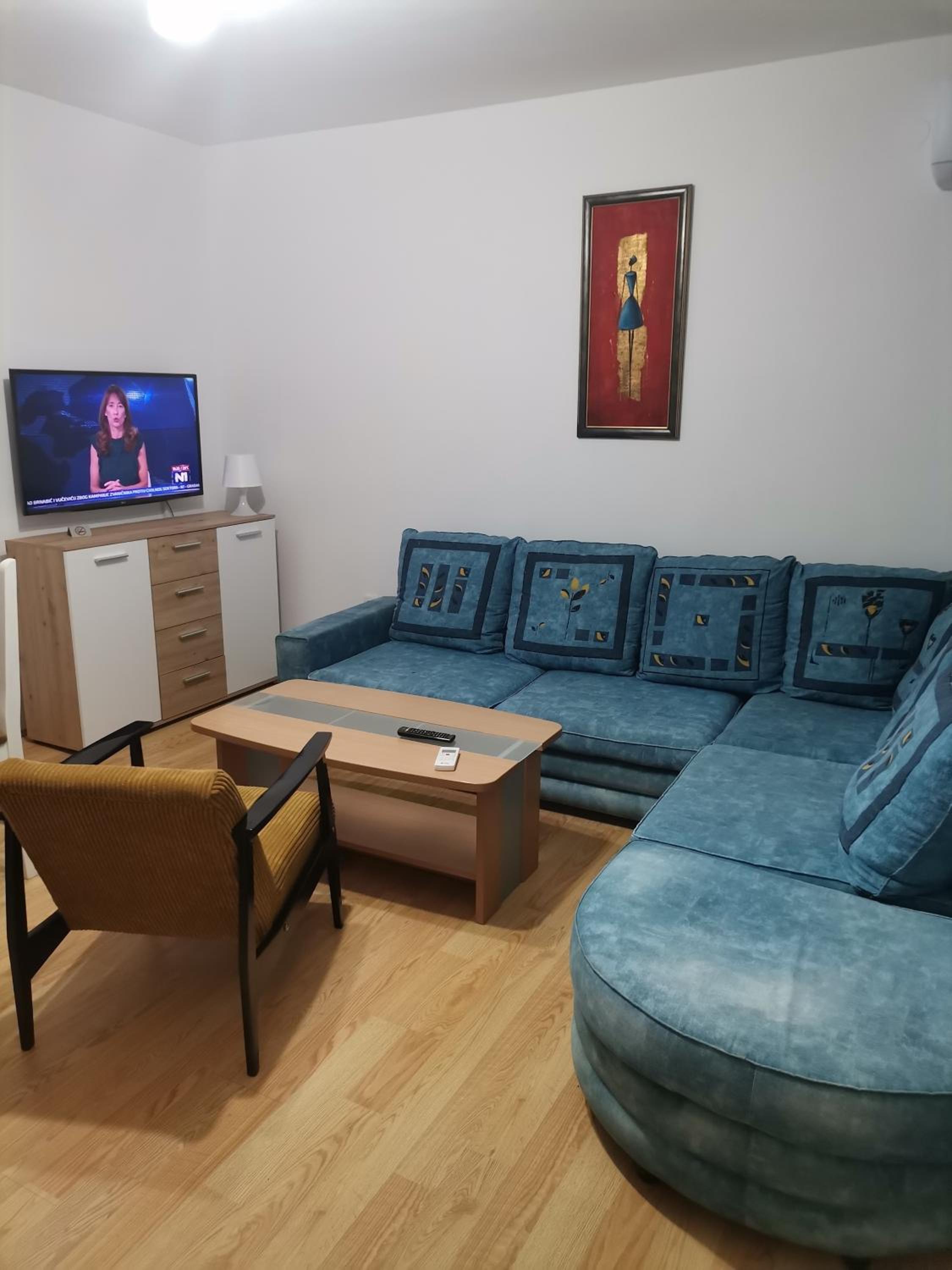 One-Bedroom Apartment photo 3
