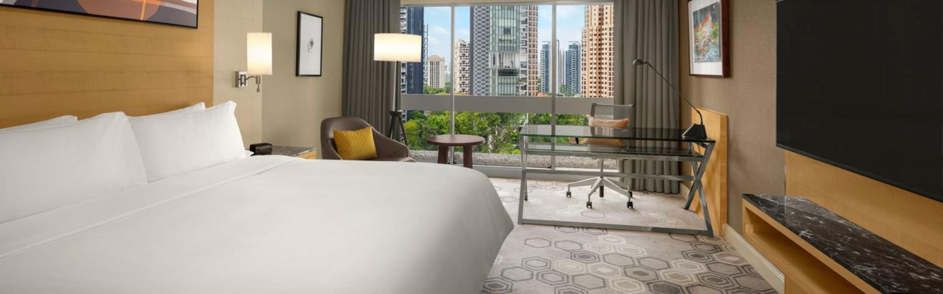 1 King Bed Deluxe Walk In Shower