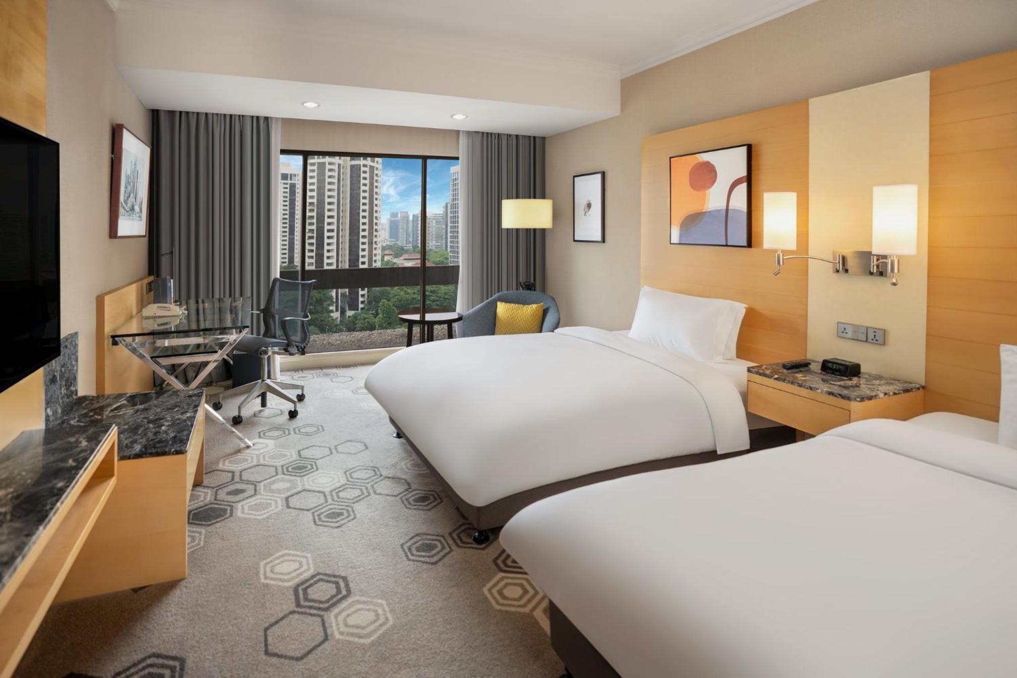 Deluxe Twin Room with Walk-In Shower