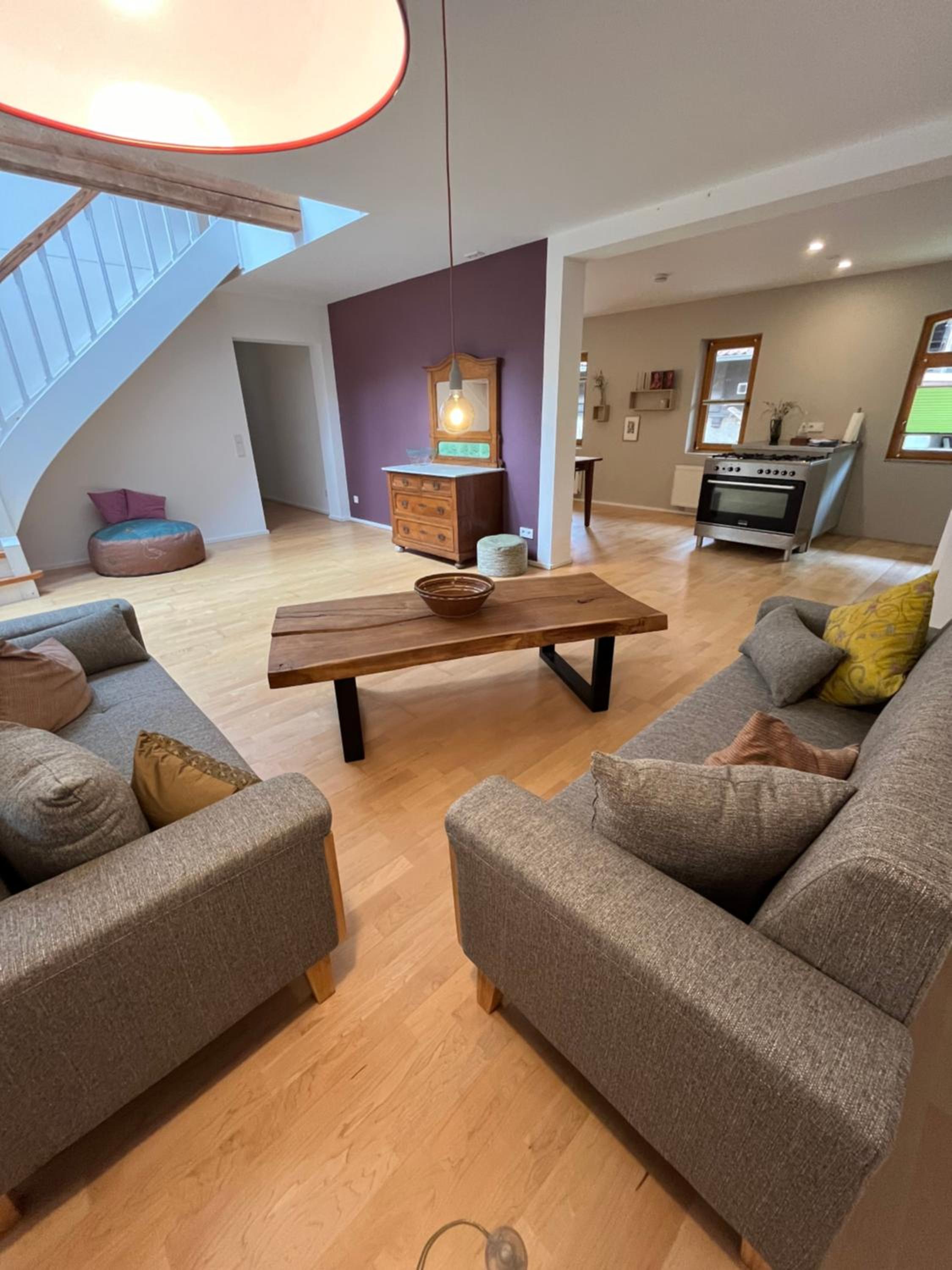 Five-Bedroom House photo 1