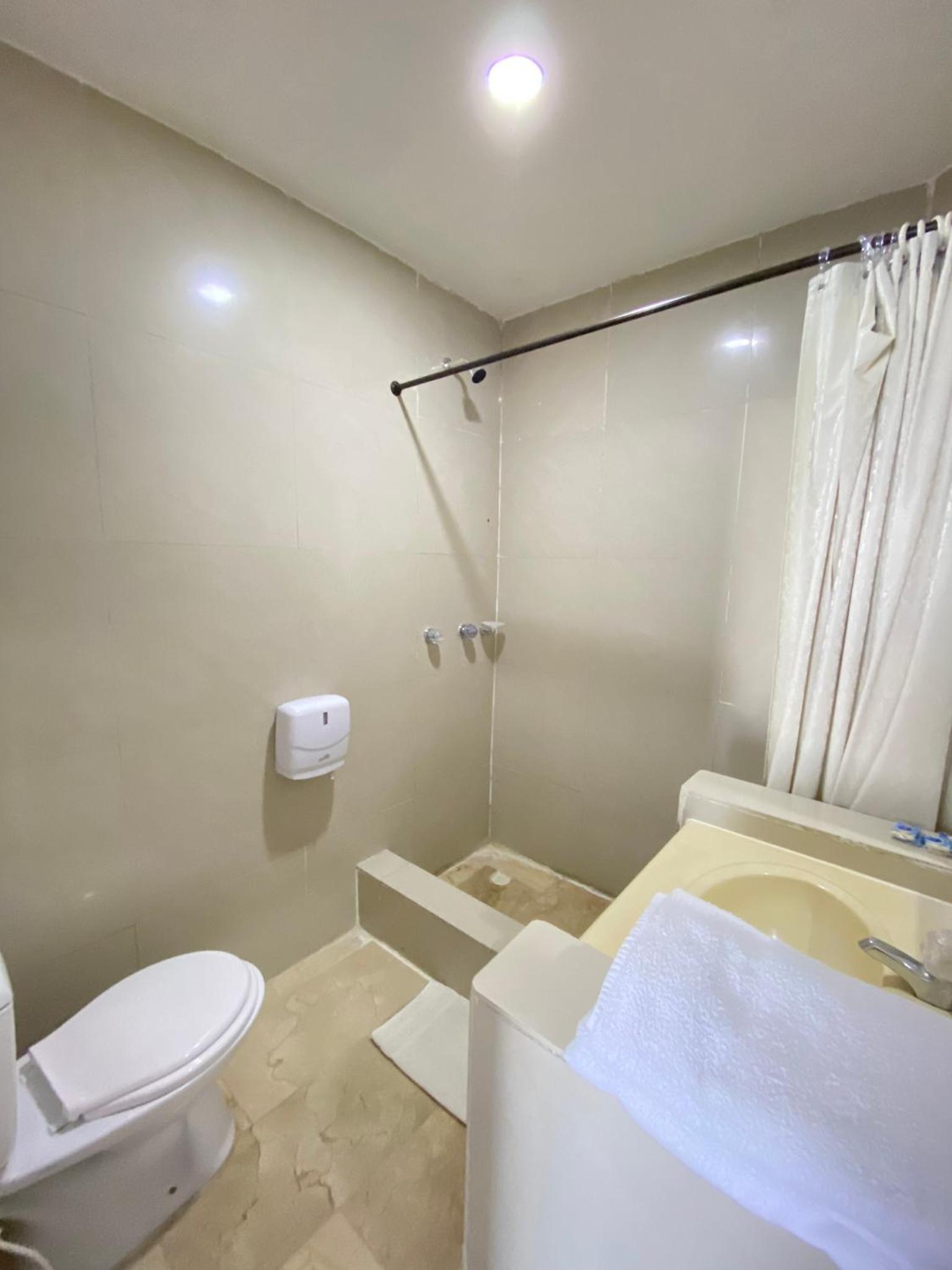 Standard Triple Room - Photo 4