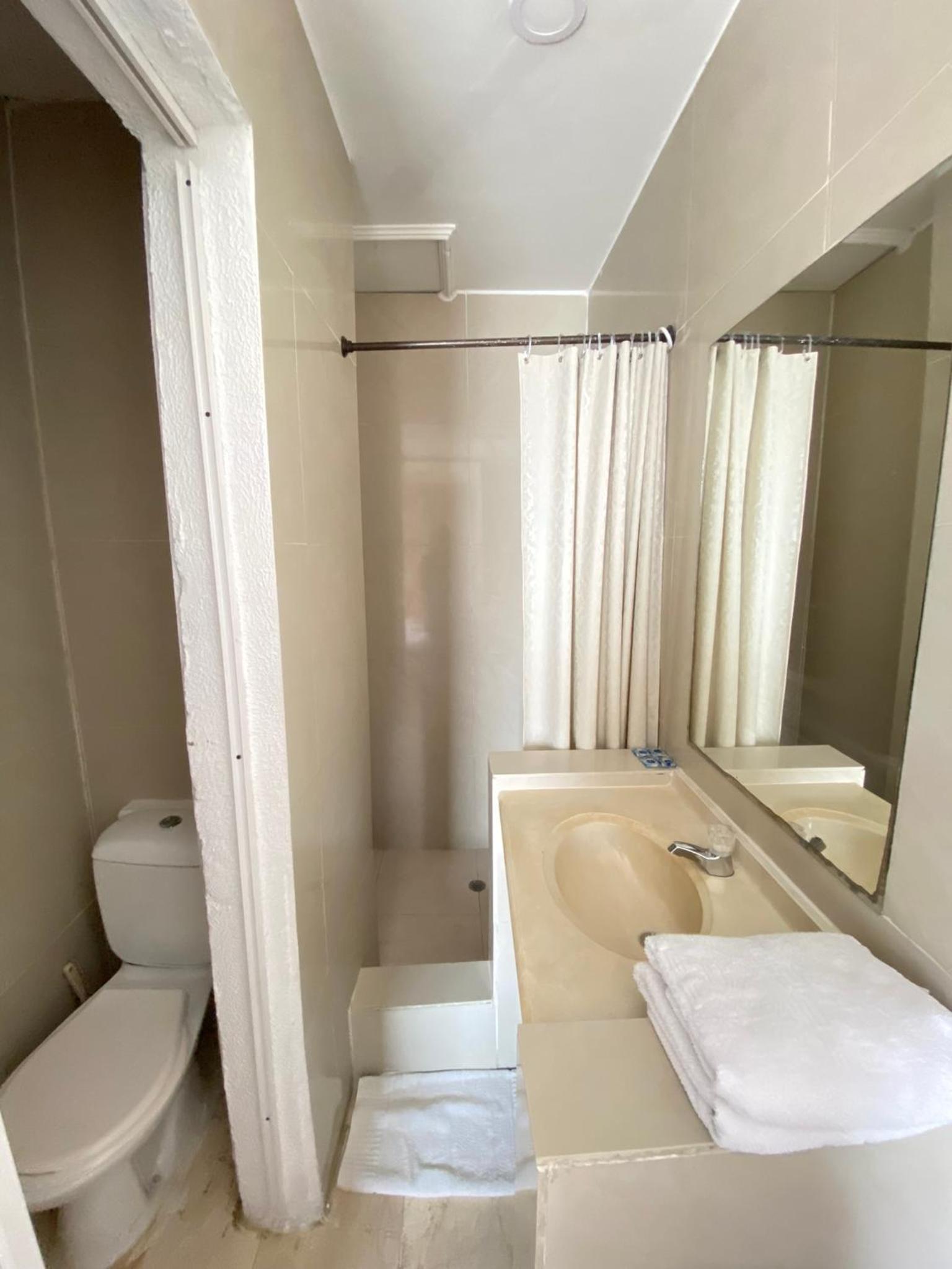 Double Room - Photo 7