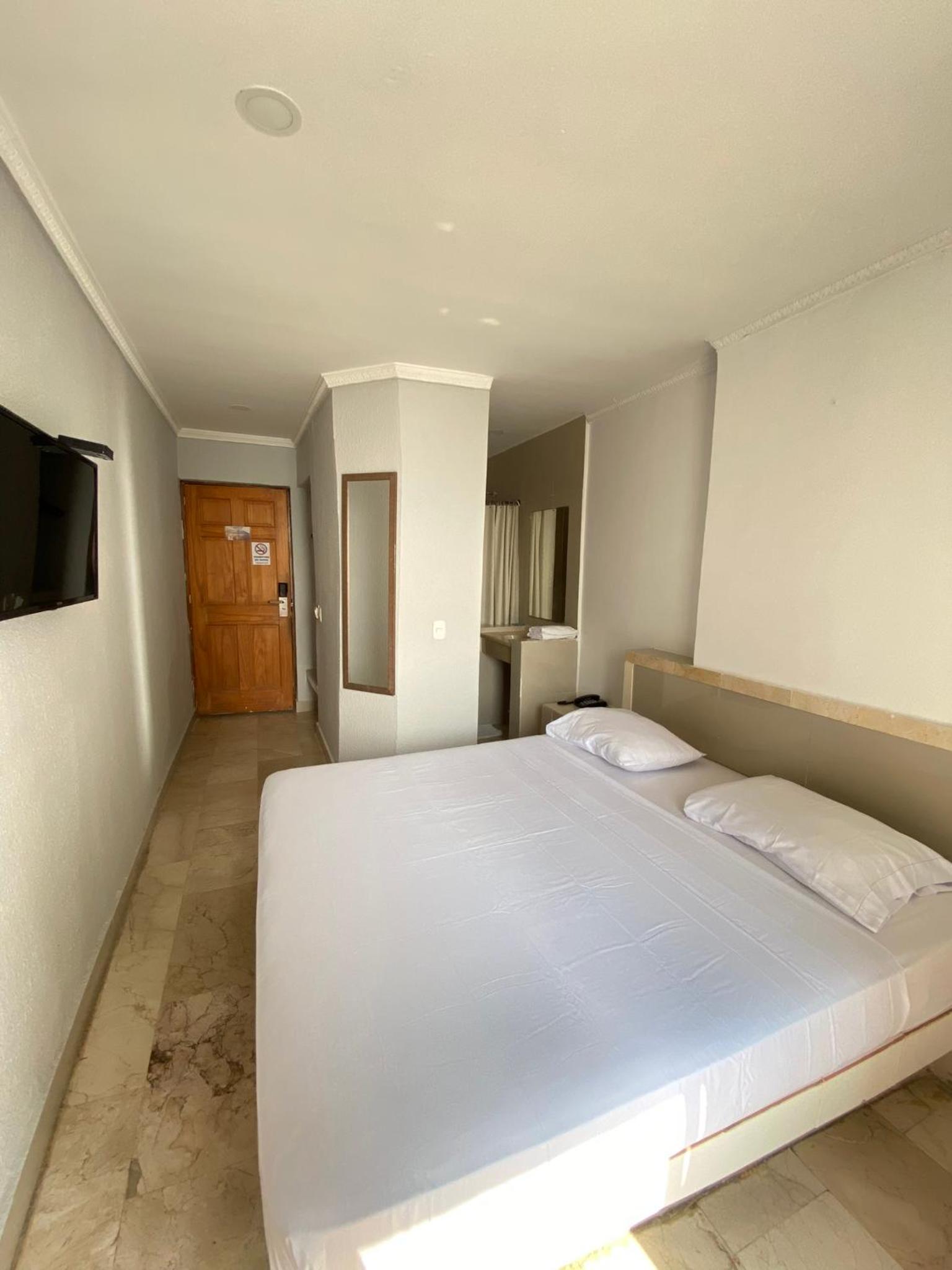Double Room - Photo 10