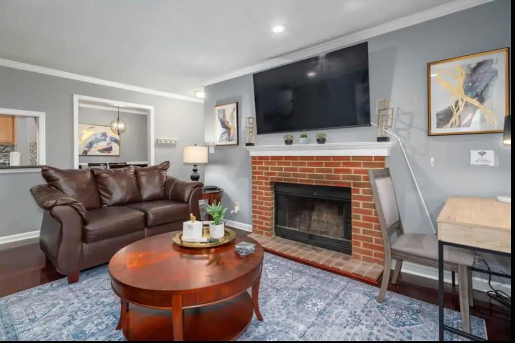Two-Bedroom Apartment with Balcony photo 1