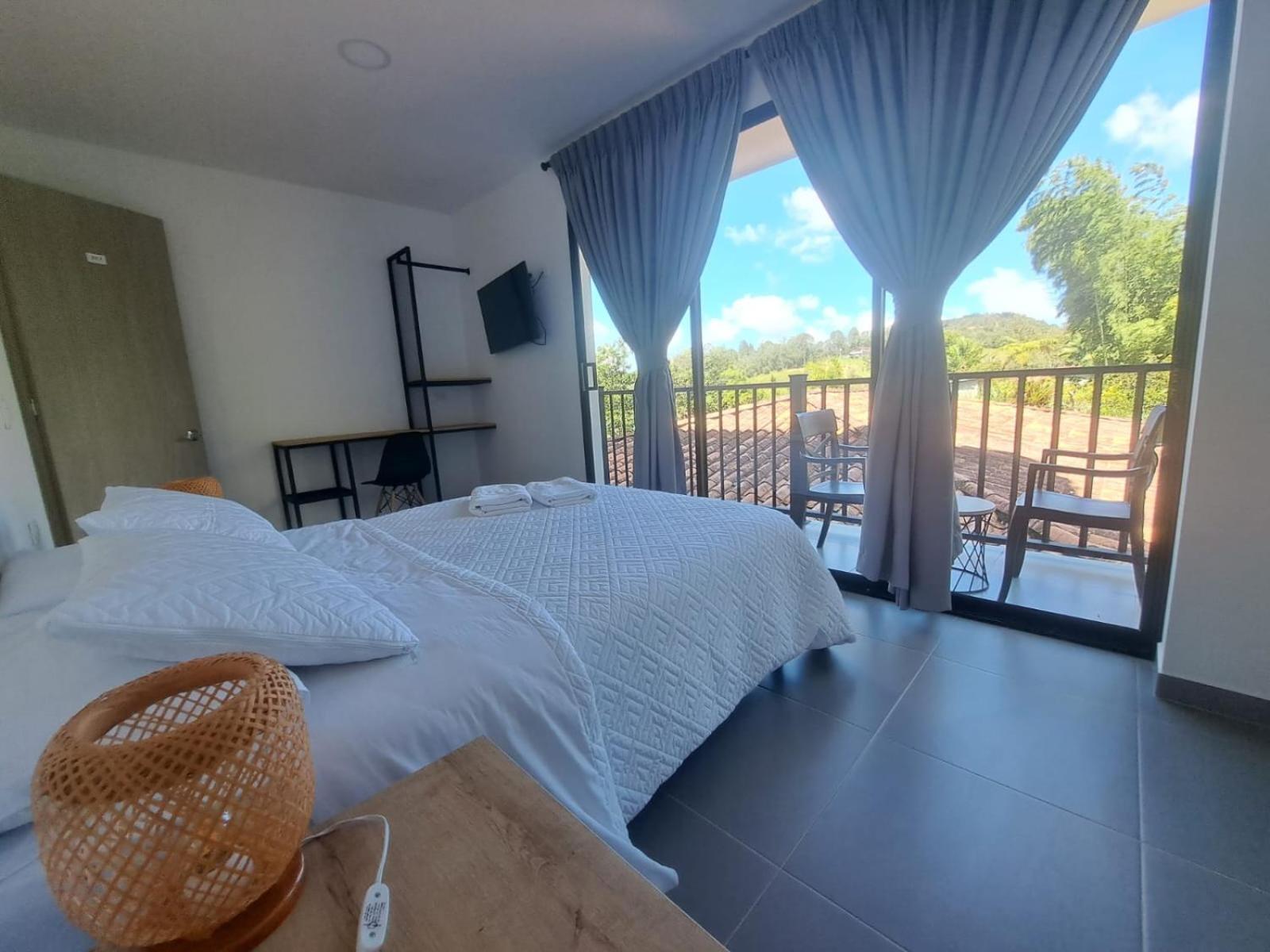 Double Room With Balcony photo 1