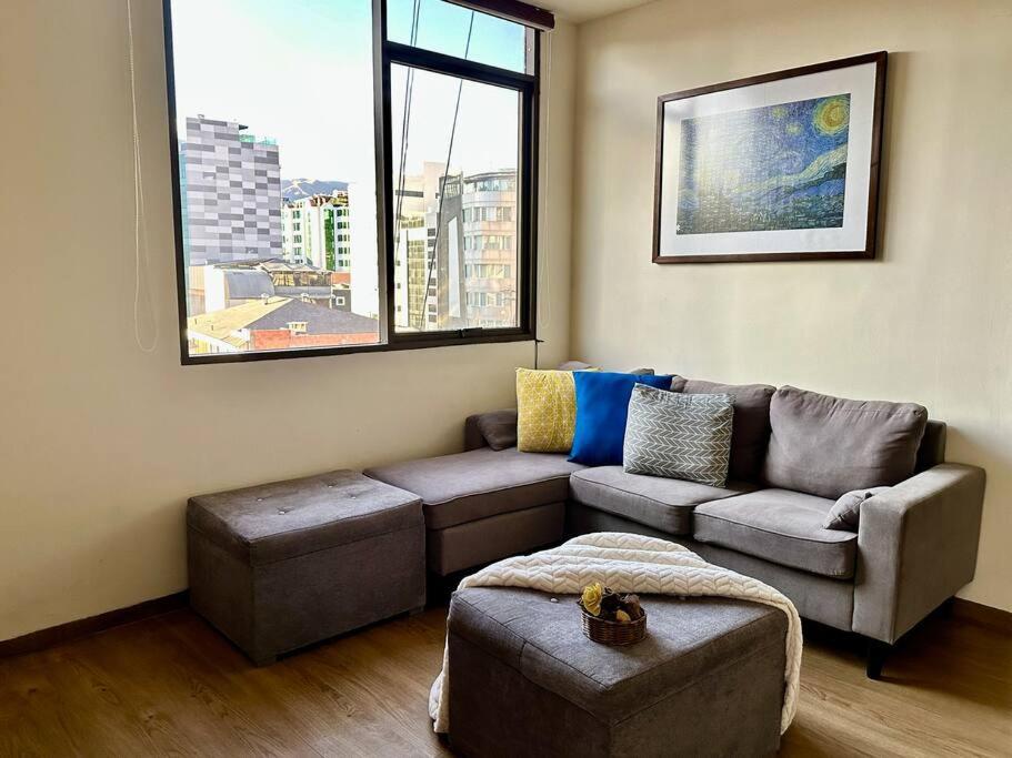 One-Bedroom Apartment photo 1