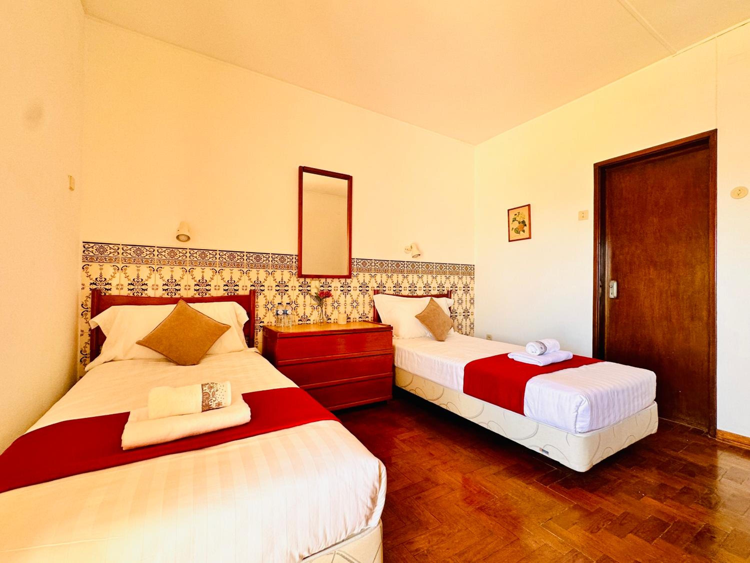Standard Double or Twin Room with Sea View - Photo 10