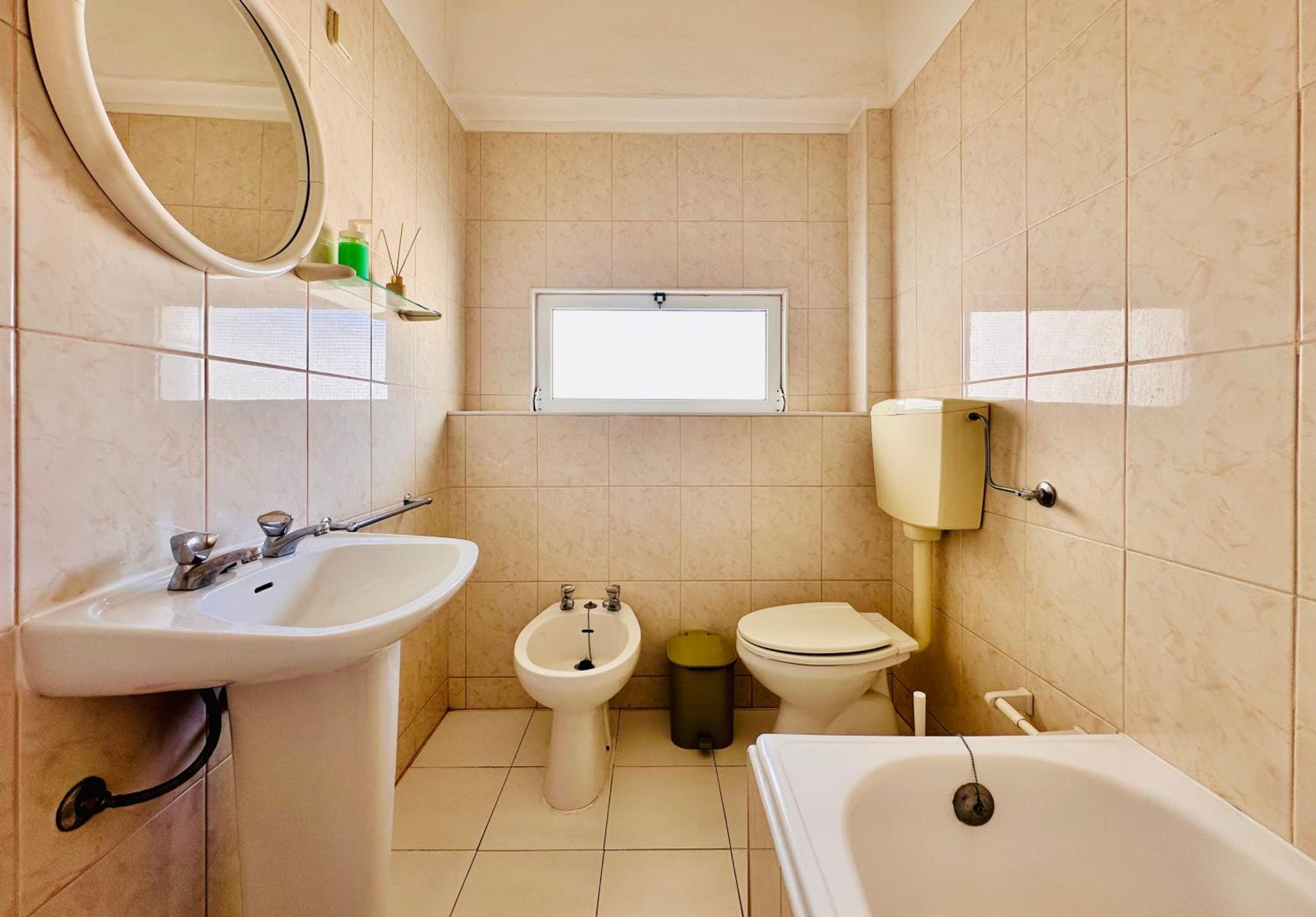 Standard Double or Twin Room with Sea View - Photo 8