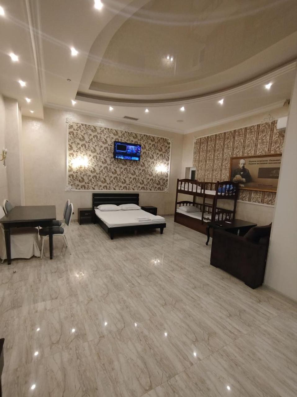 Deluxe Family Room photo 3