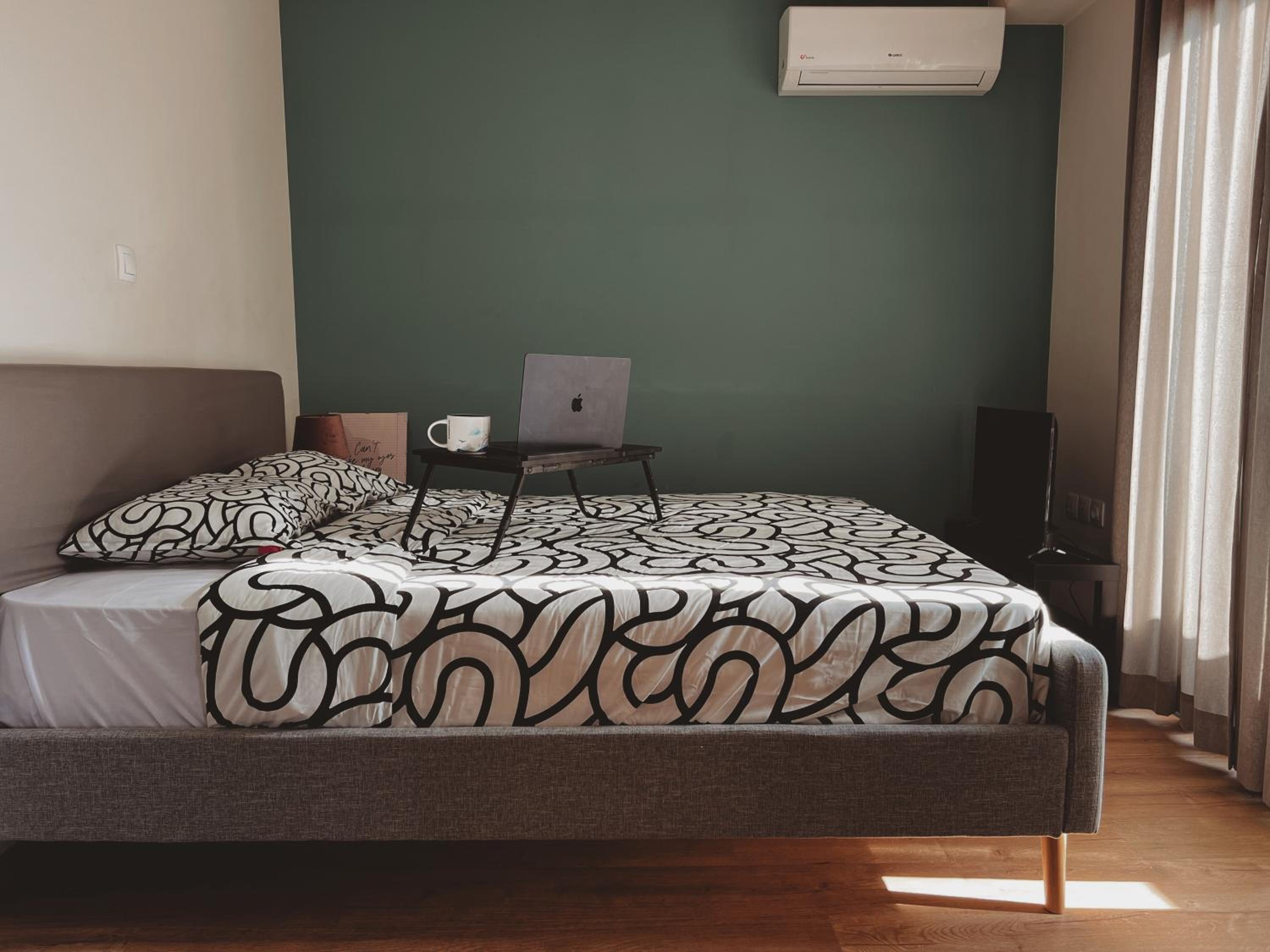 One-Bedroom Apartment photo 3
